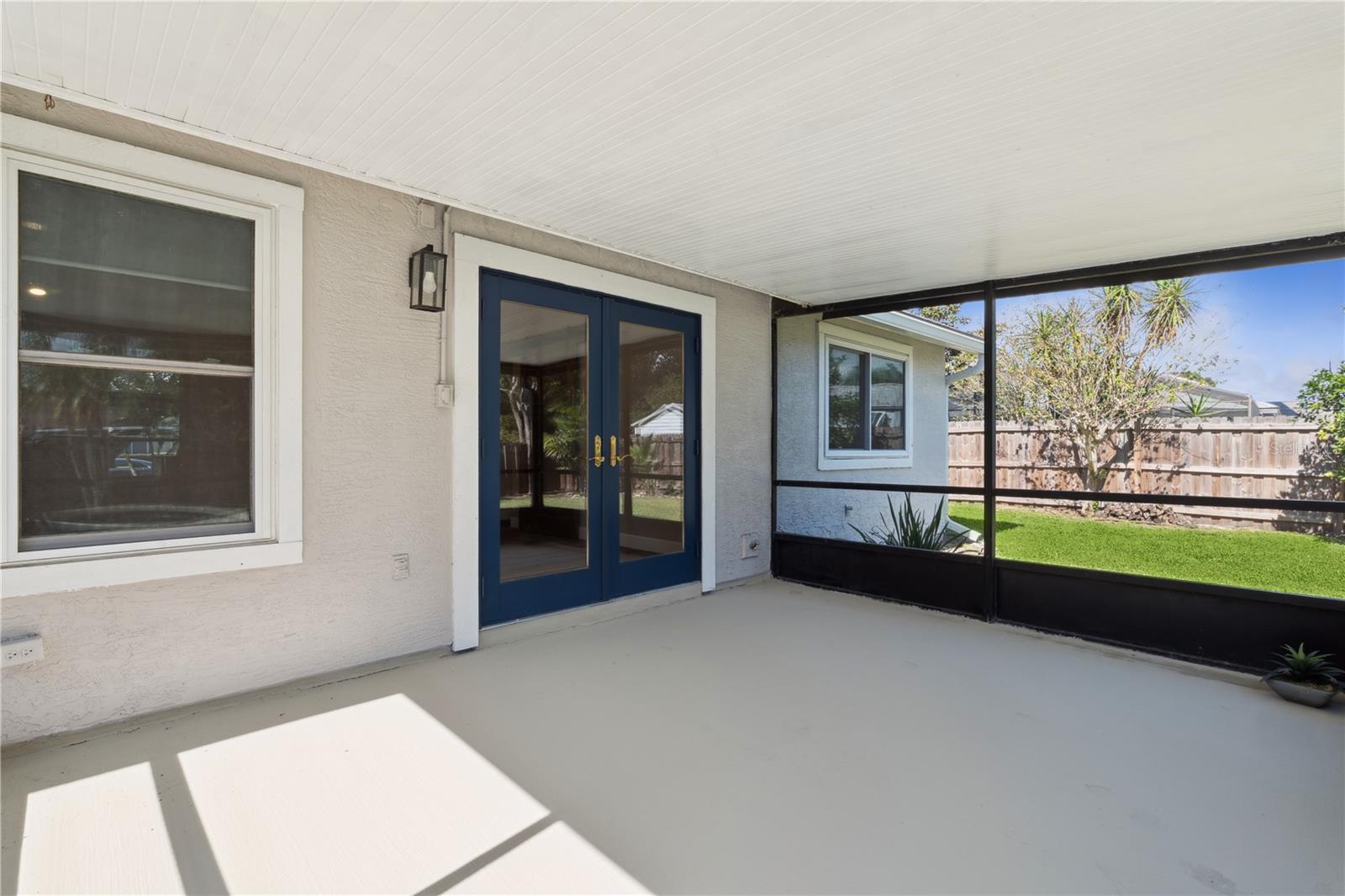 Image 29 of 40 For 3015 Riviera Bay Court