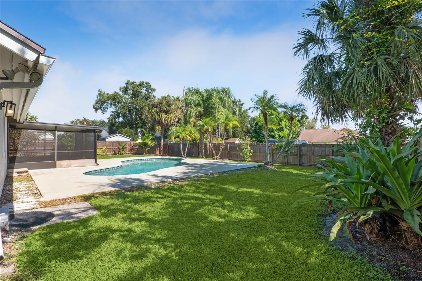 Image 34 of 40 For 3015 Riviera Bay Court