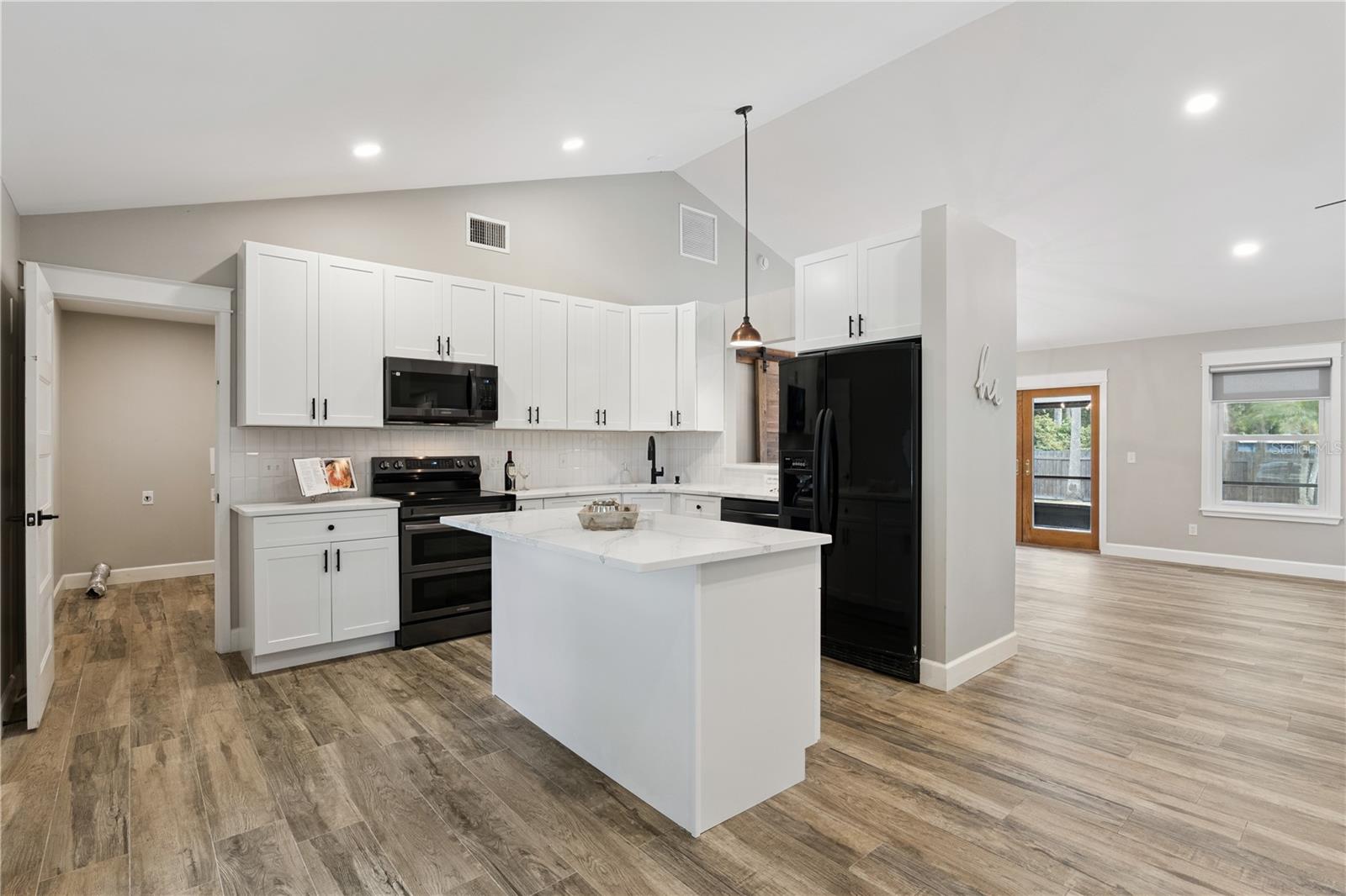 Image 7 of 40 For 3015 Riviera Bay Court