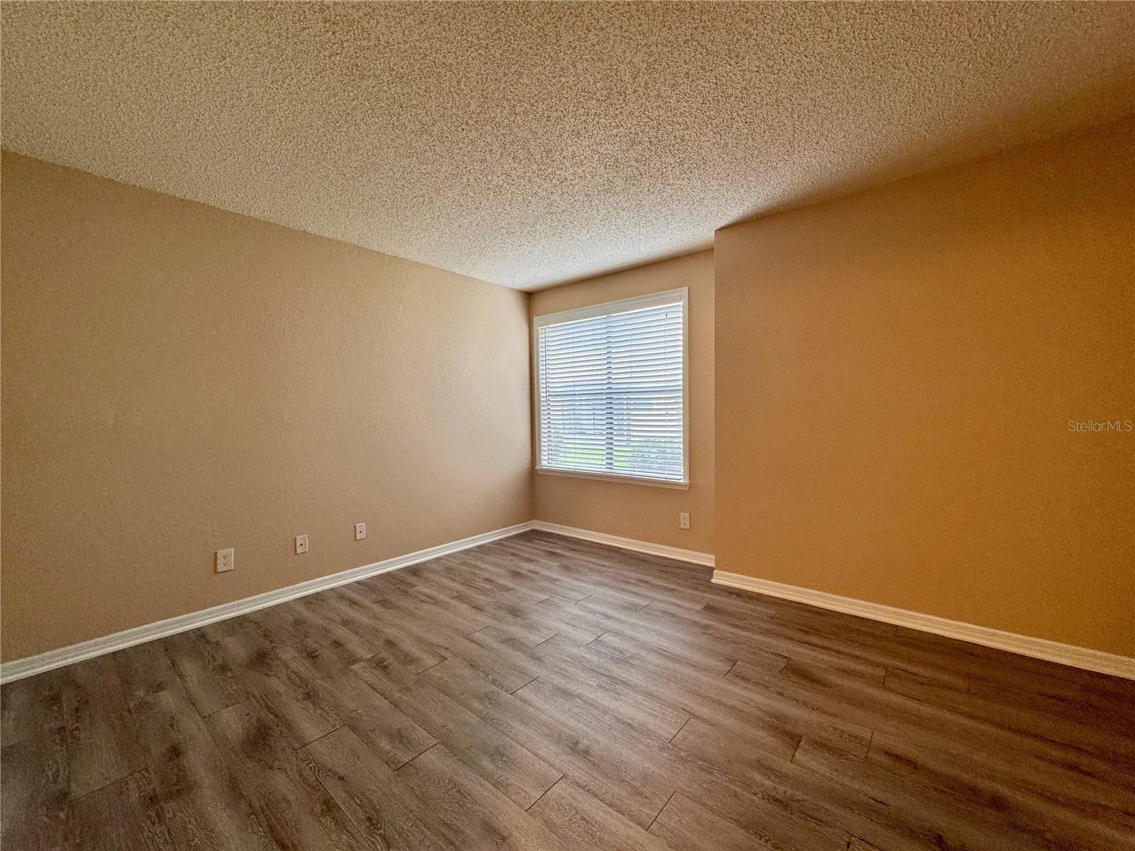 Image 16 of 24 For 3032 Antique Oaks Circle 149