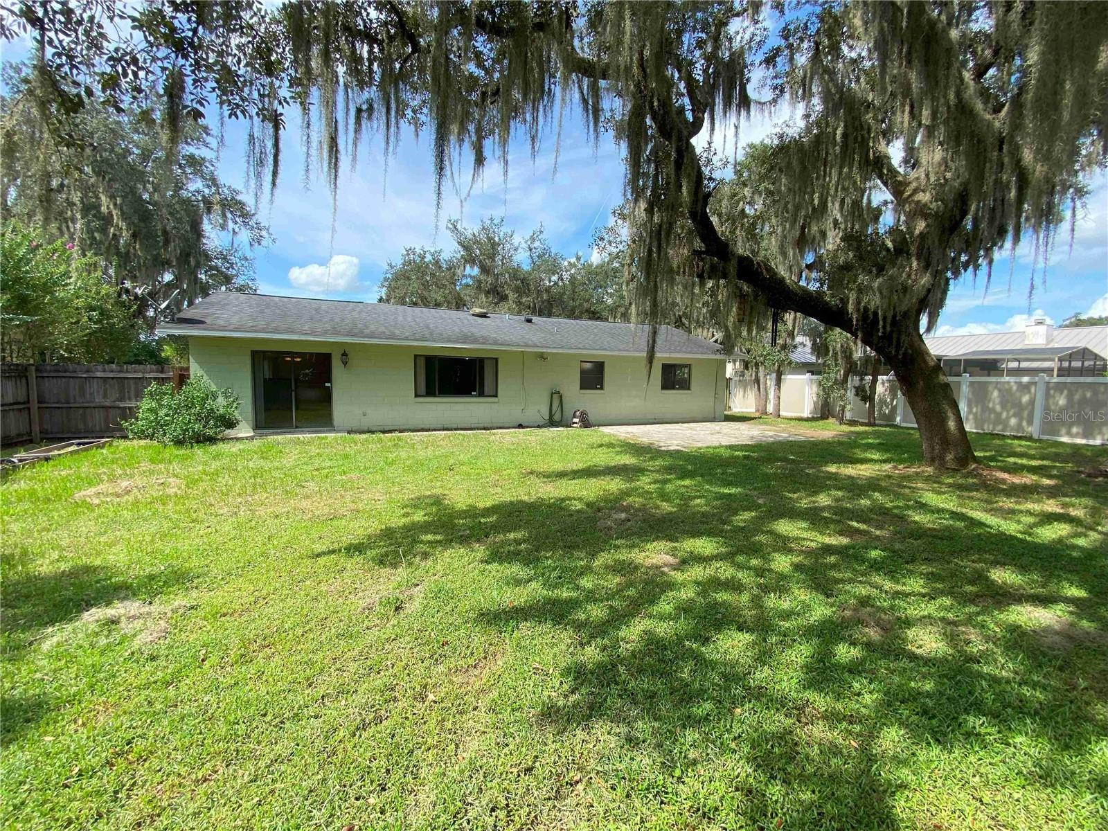 Image 21 of 23 For 9430 Lake Douglas Place