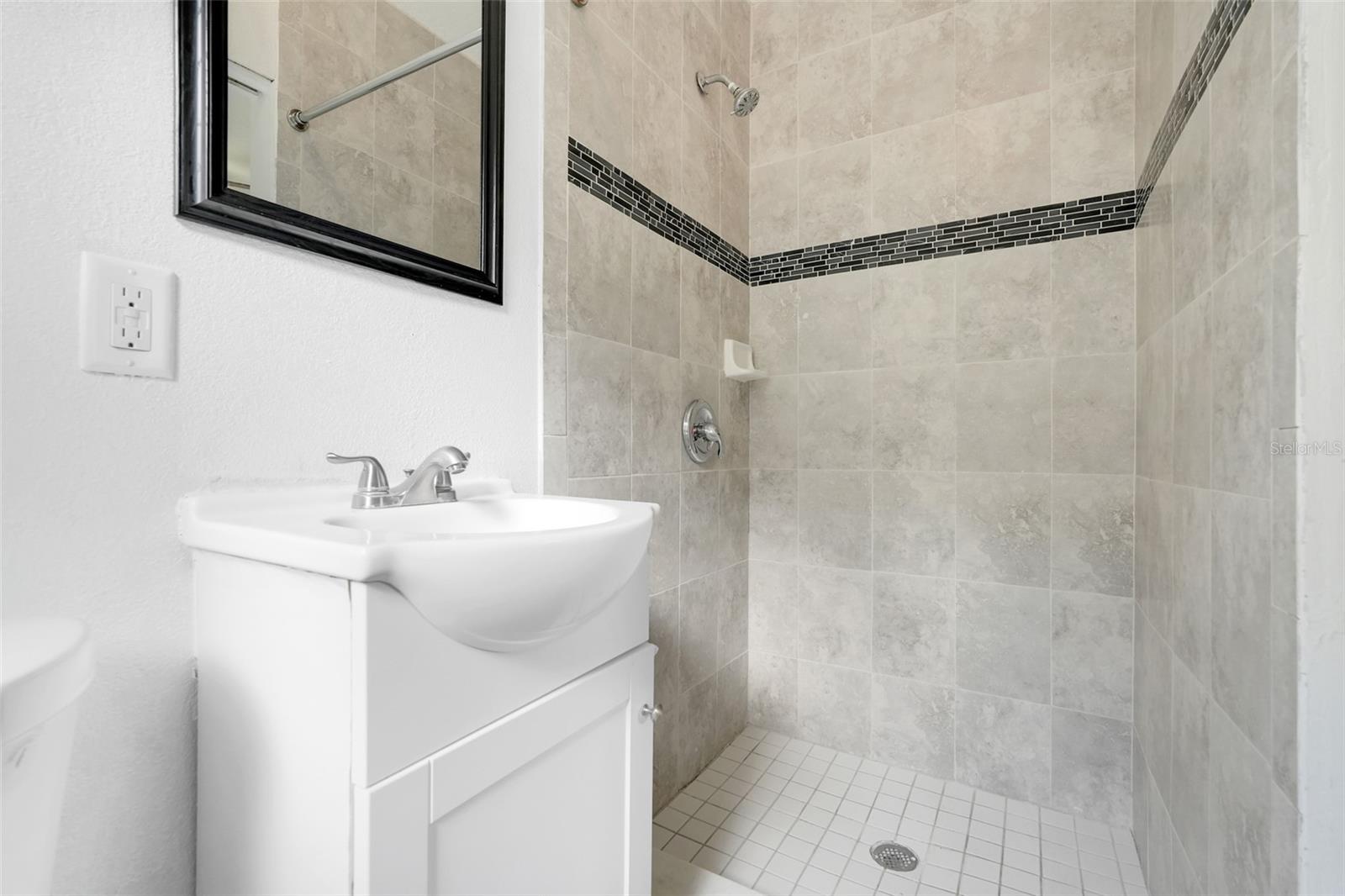 Image 23 of 42 For 1510 Hollis Drive