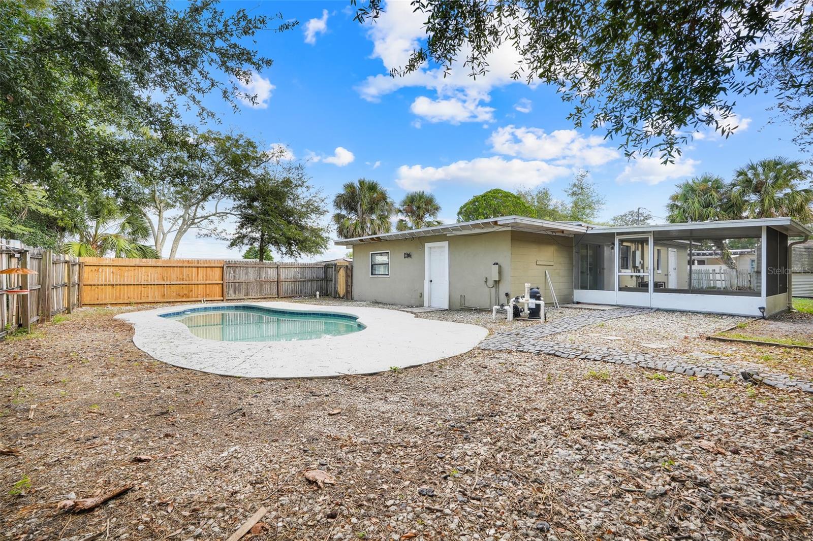 Image 34 of 42 For 1510 Hollis Drive