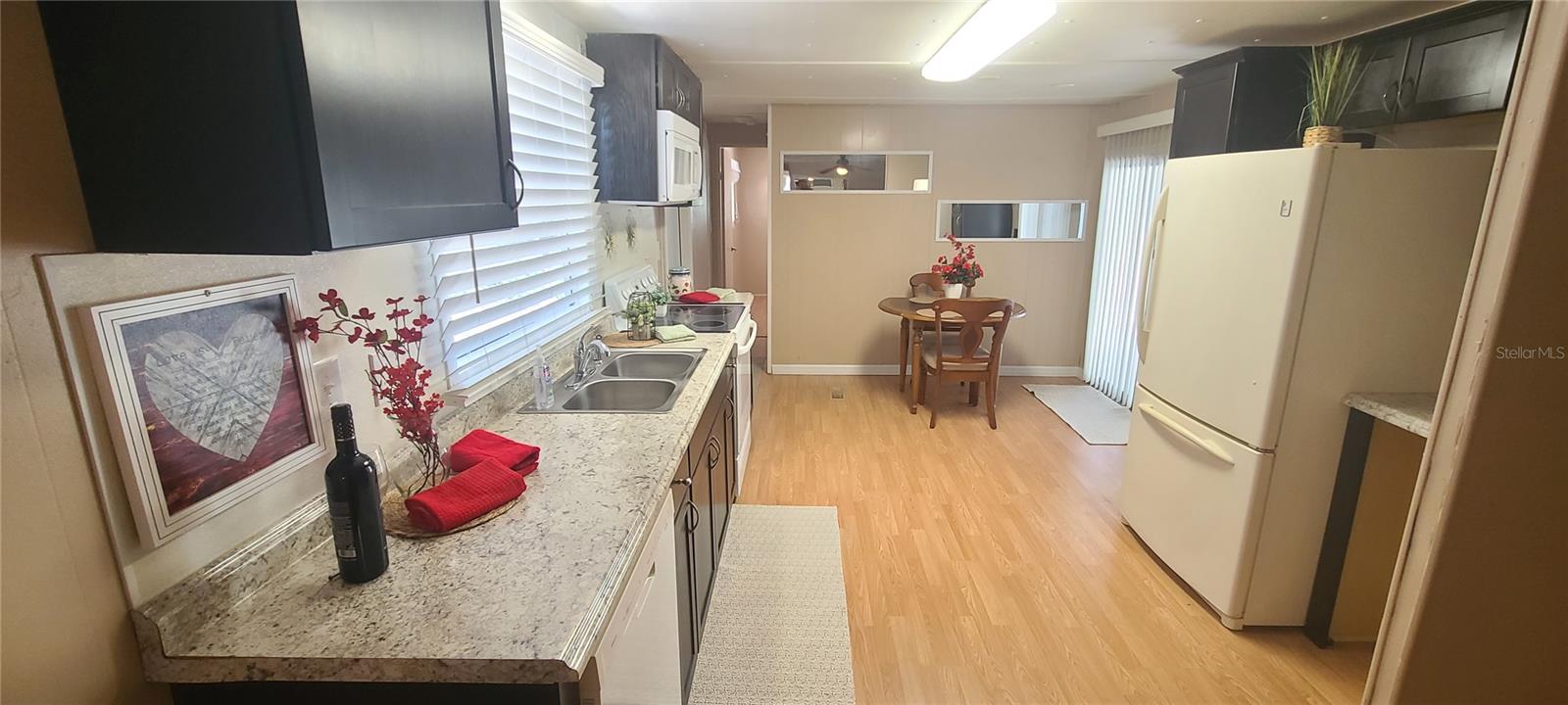 Image 10 of 35 For 5408 Pineland Avenue