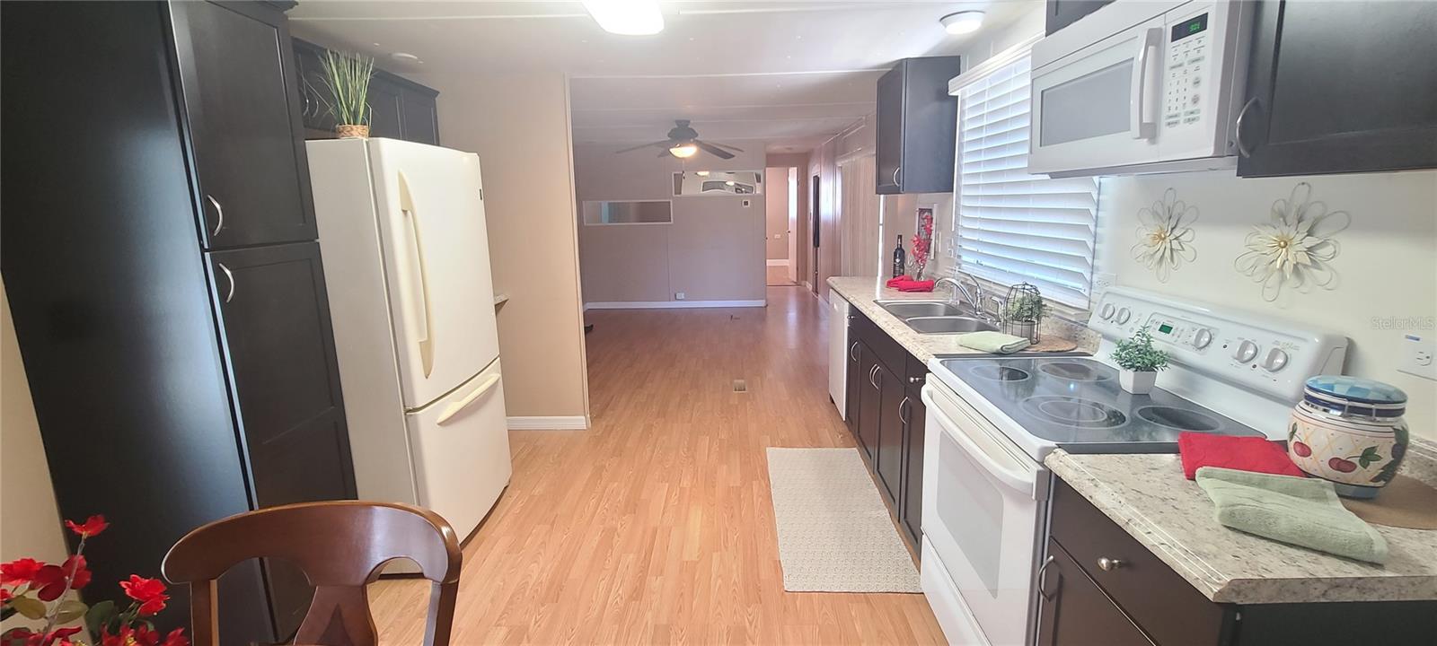 Image 13 of 35 For 5408 Pineland Avenue