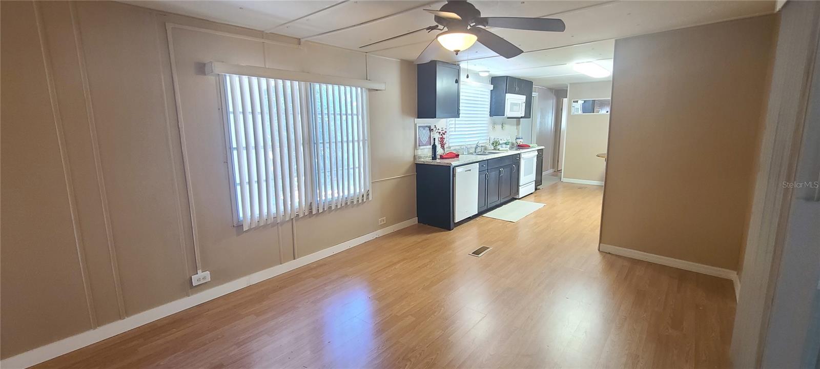 Image 14 of 35 For 5408 Pineland Avenue