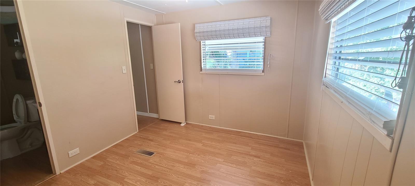 Image 15 of 35 For 5408 Pineland Avenue