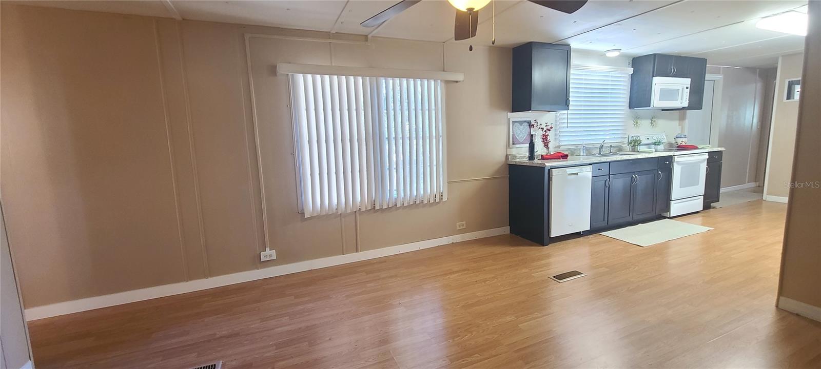 Image 4 of 35 For 5408 Pineland Avenue