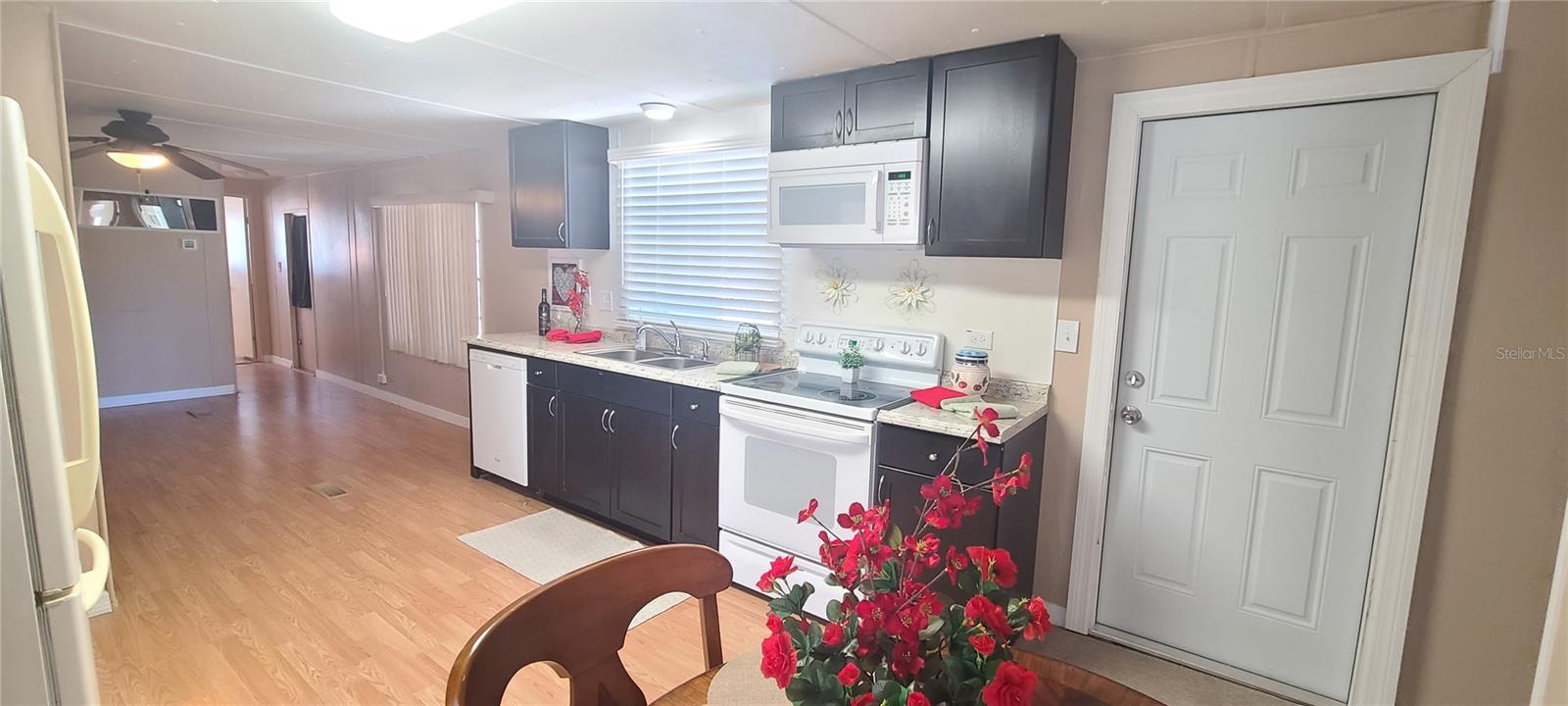 Image 6 of 35 For 5408 Pineland Avenue