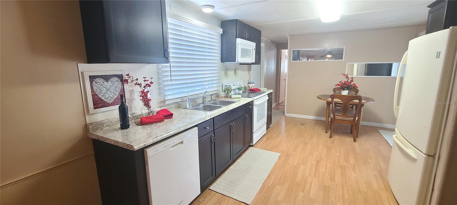 Image 8 of 35 For 5408 Pineland Avenue