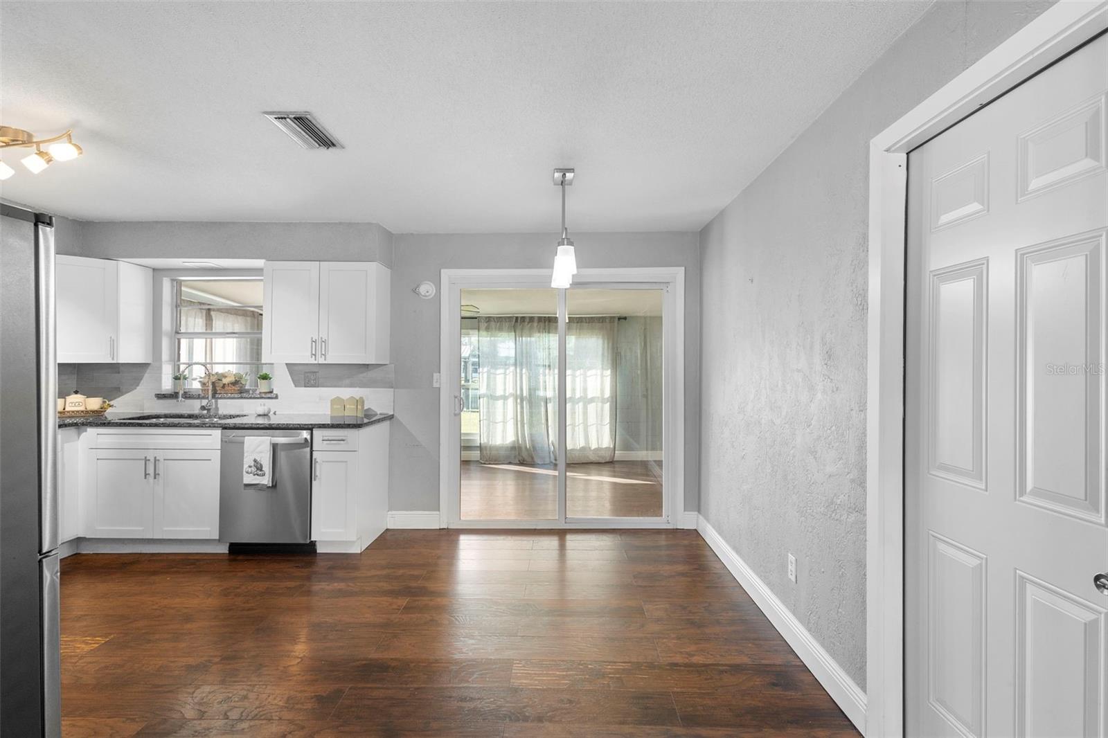 Image 10 of 48 For 1617 Paradise Lane