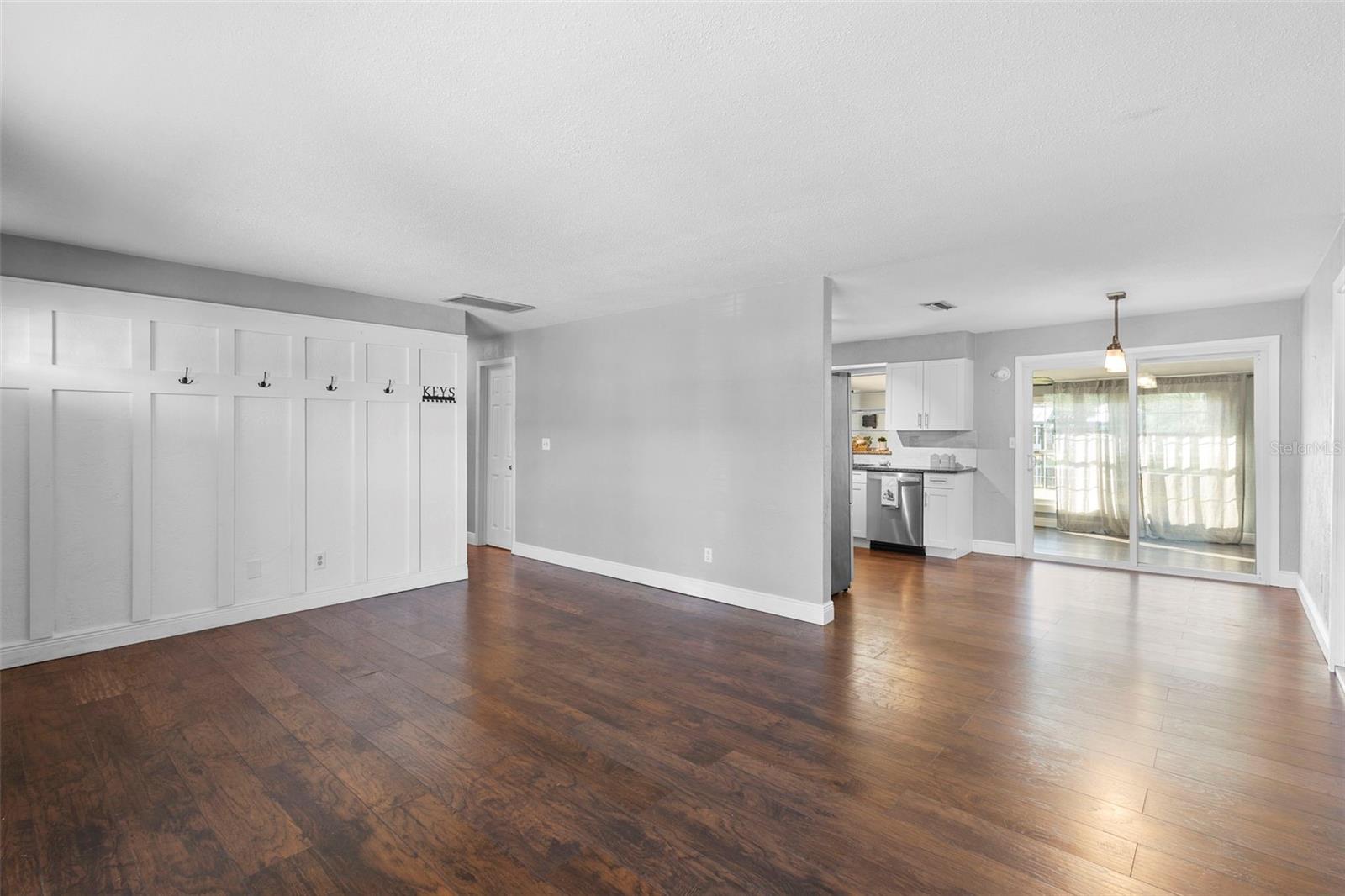 Image 9 of 48 For 1617 Paradise Lane
