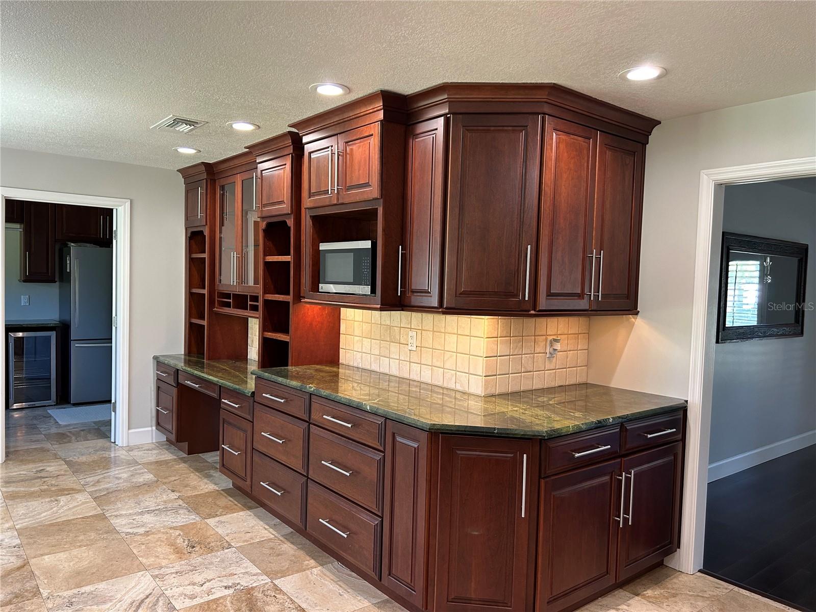 Image 18 of 49 For 3235 Stonewood Court