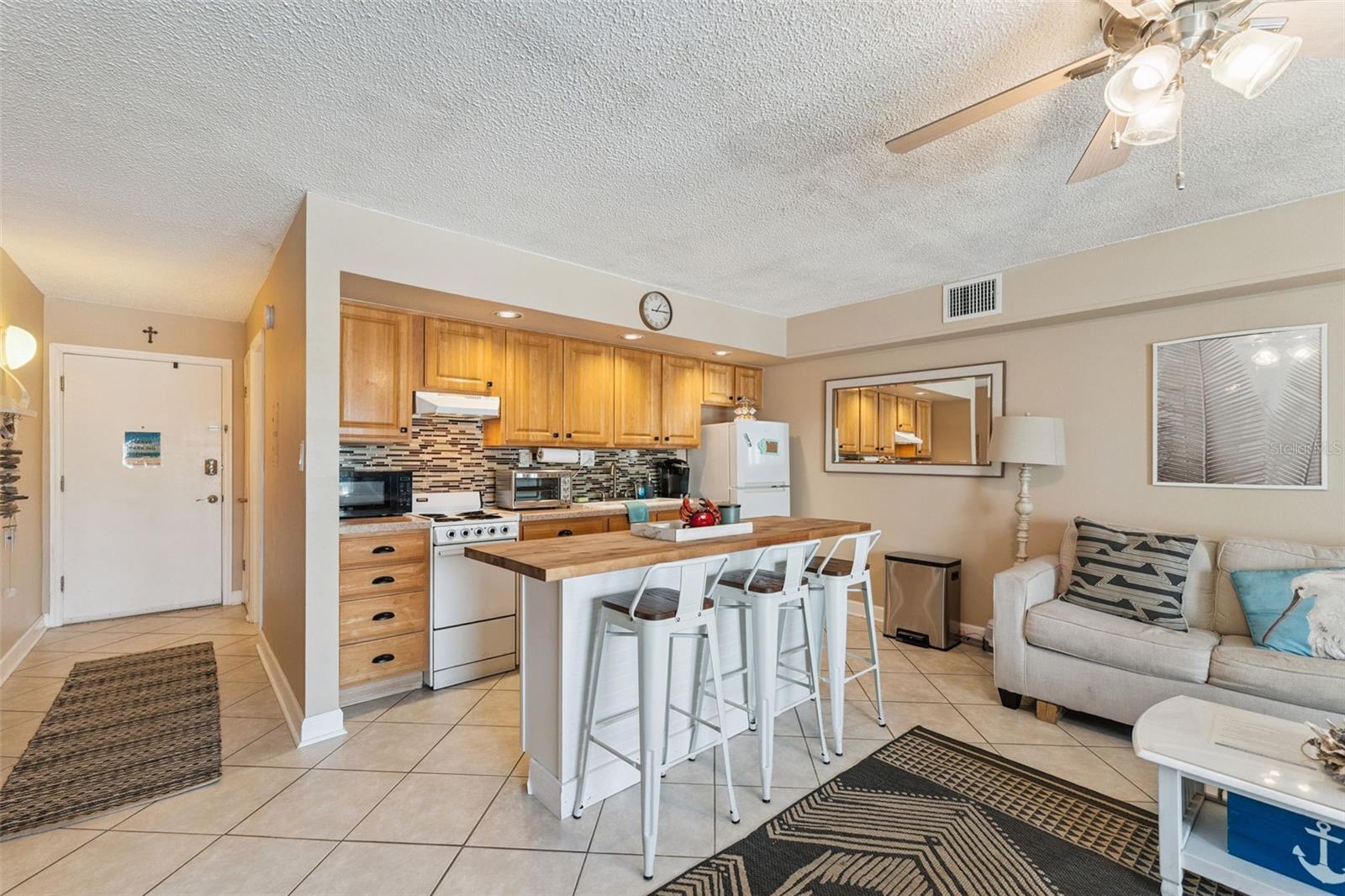 Image 19 of 46 For 3700 Atlantic Avenue 206