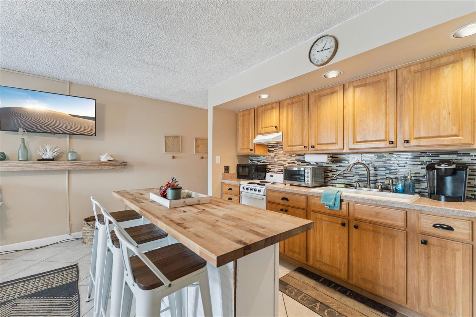 Image 22 of 46 For 3700 Atlantic Avenue 206