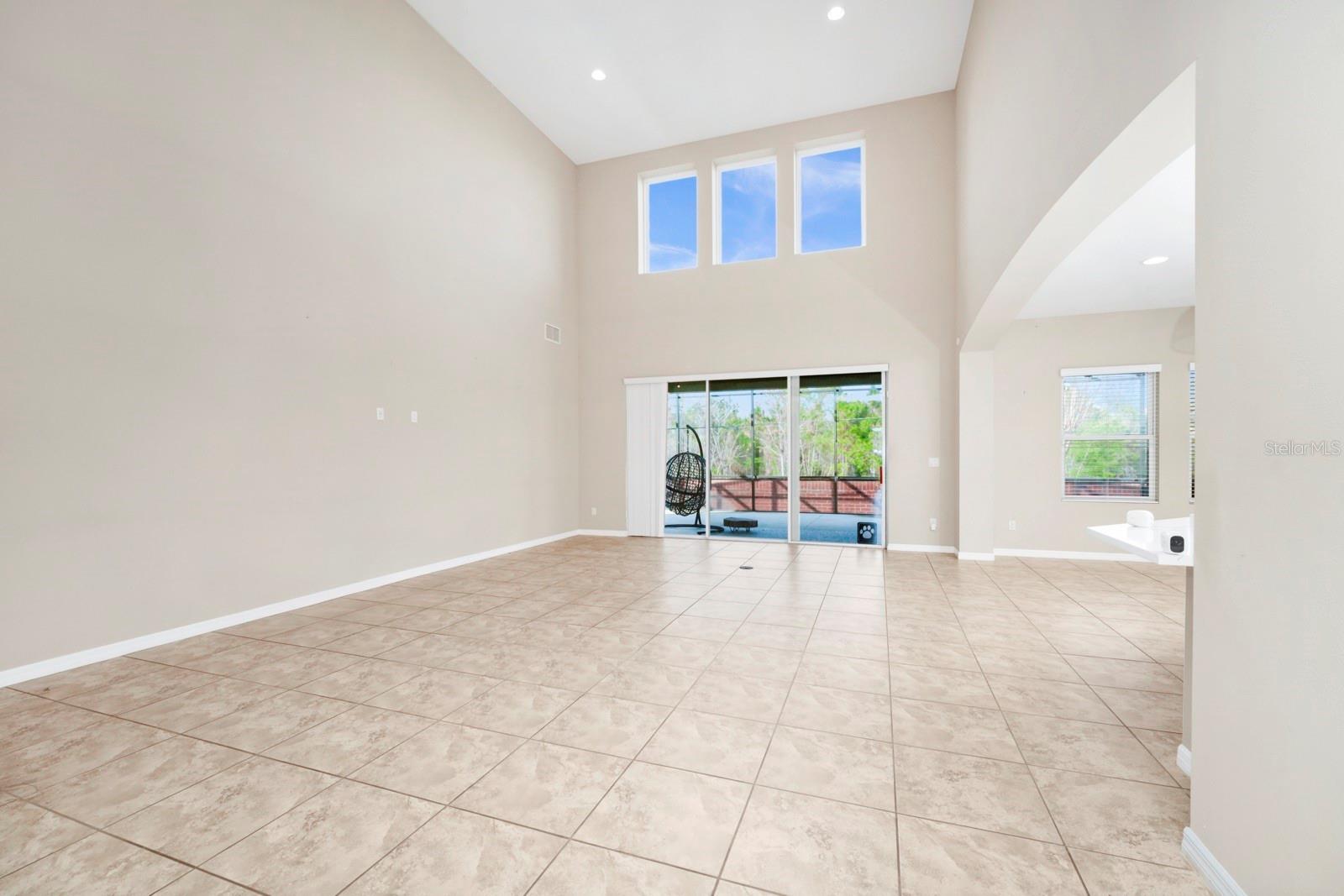 Image 5 of 25 For 15558 Sandfield Loop