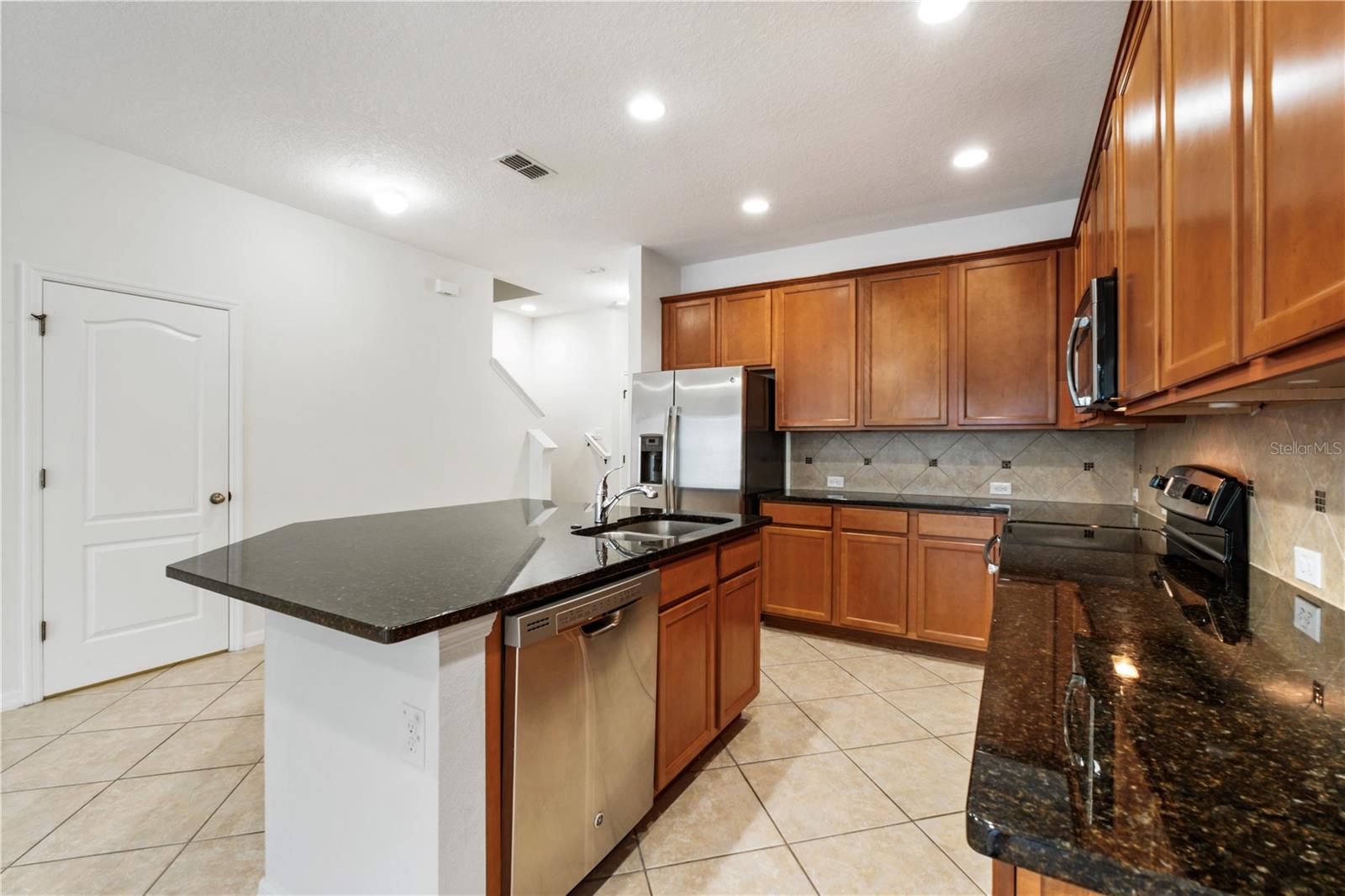 Image 7 of 21 For 7440 Leighside Drive