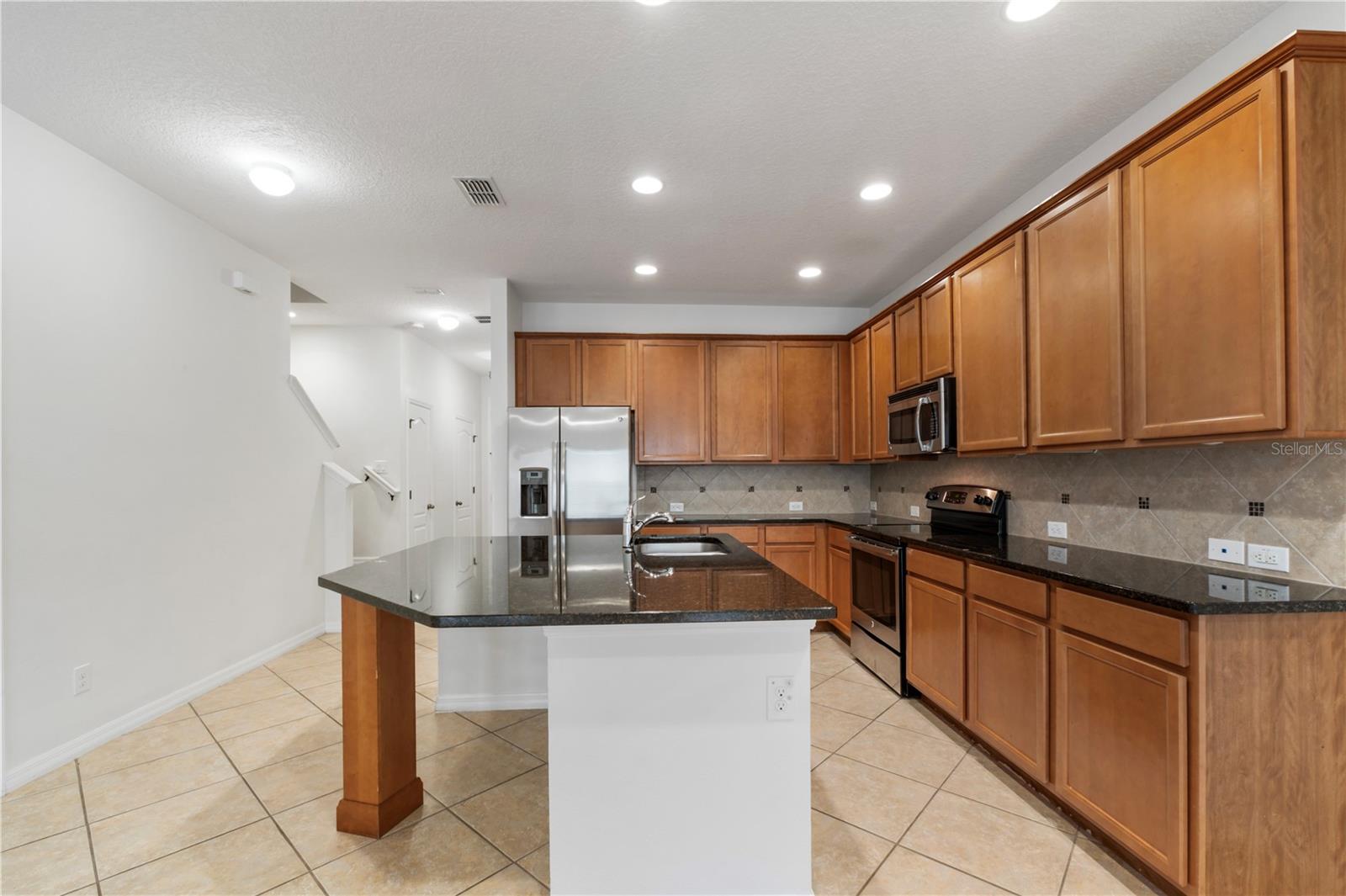 Image 8 of 21 For 7440 Leighside Drive