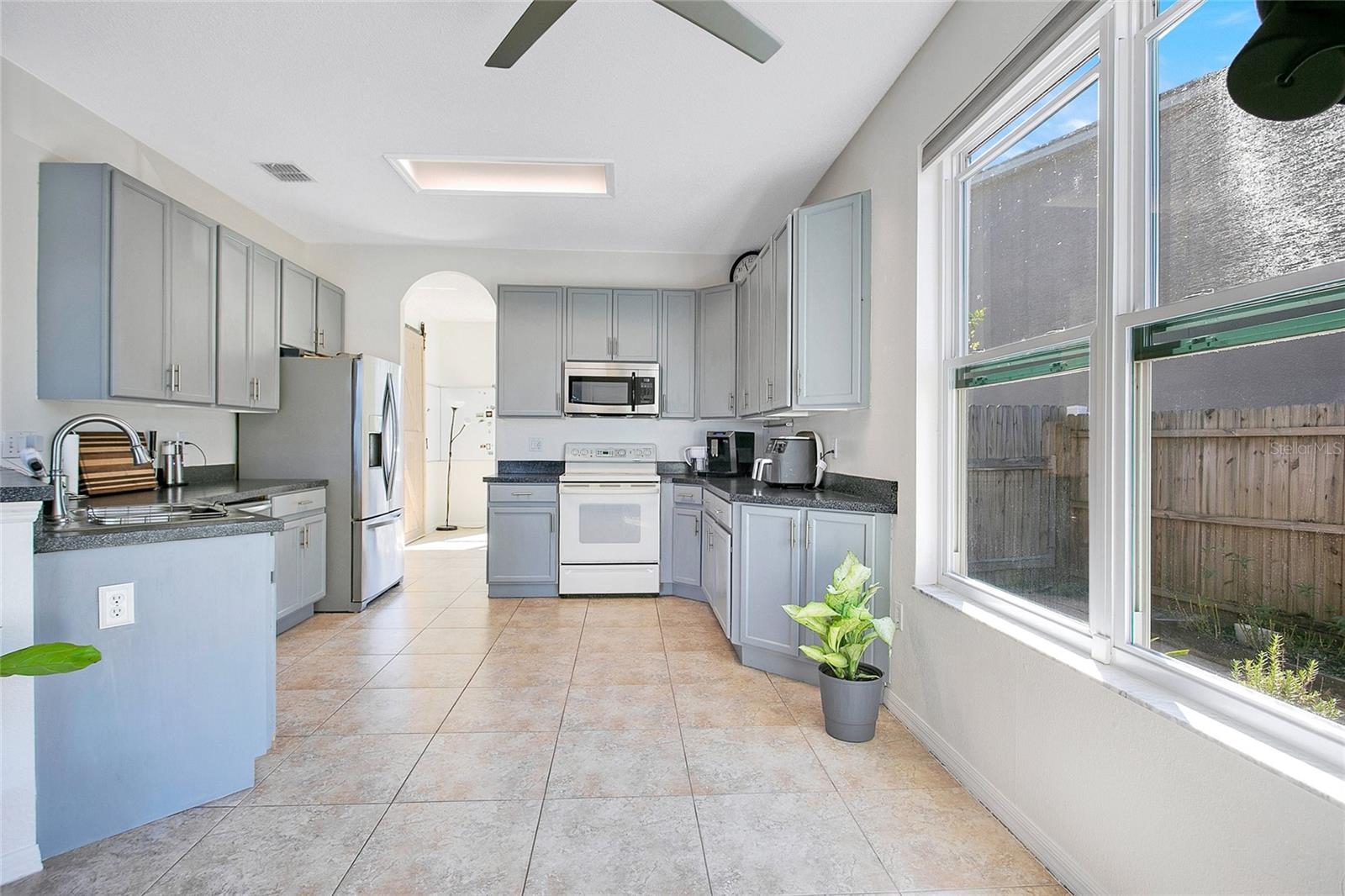 Image 9 of 49 For 13256 Heming Way