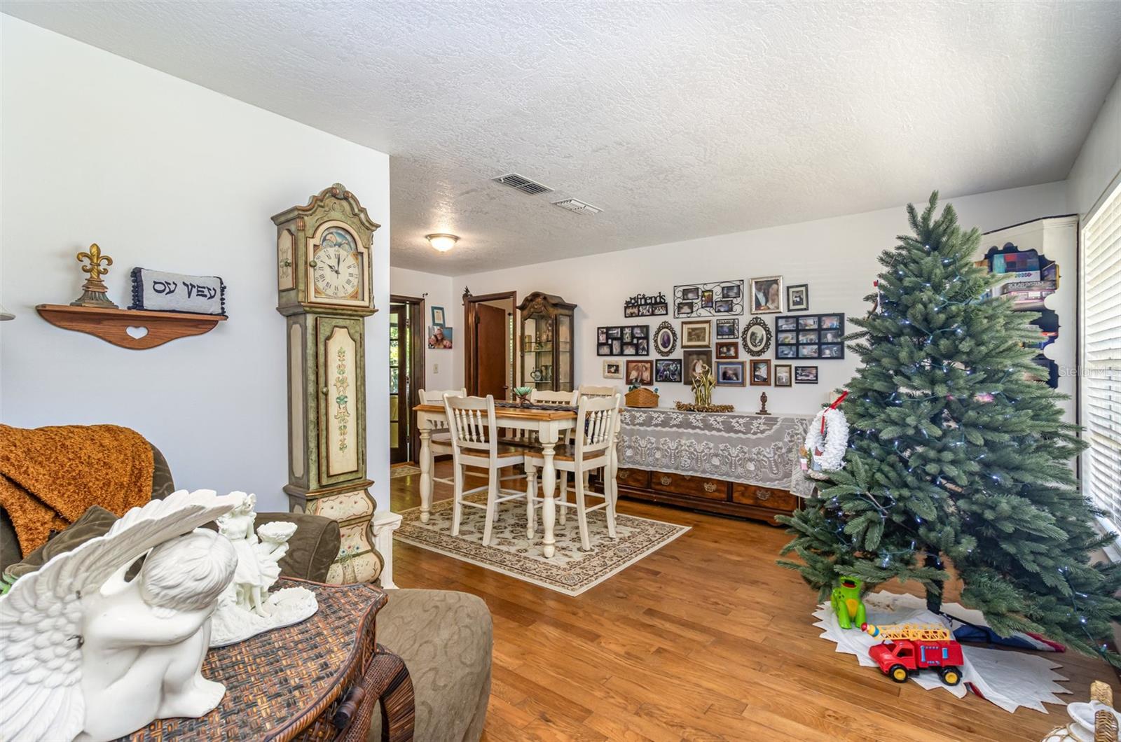 Image 8 of 22 For 1784 Merrimac Drive