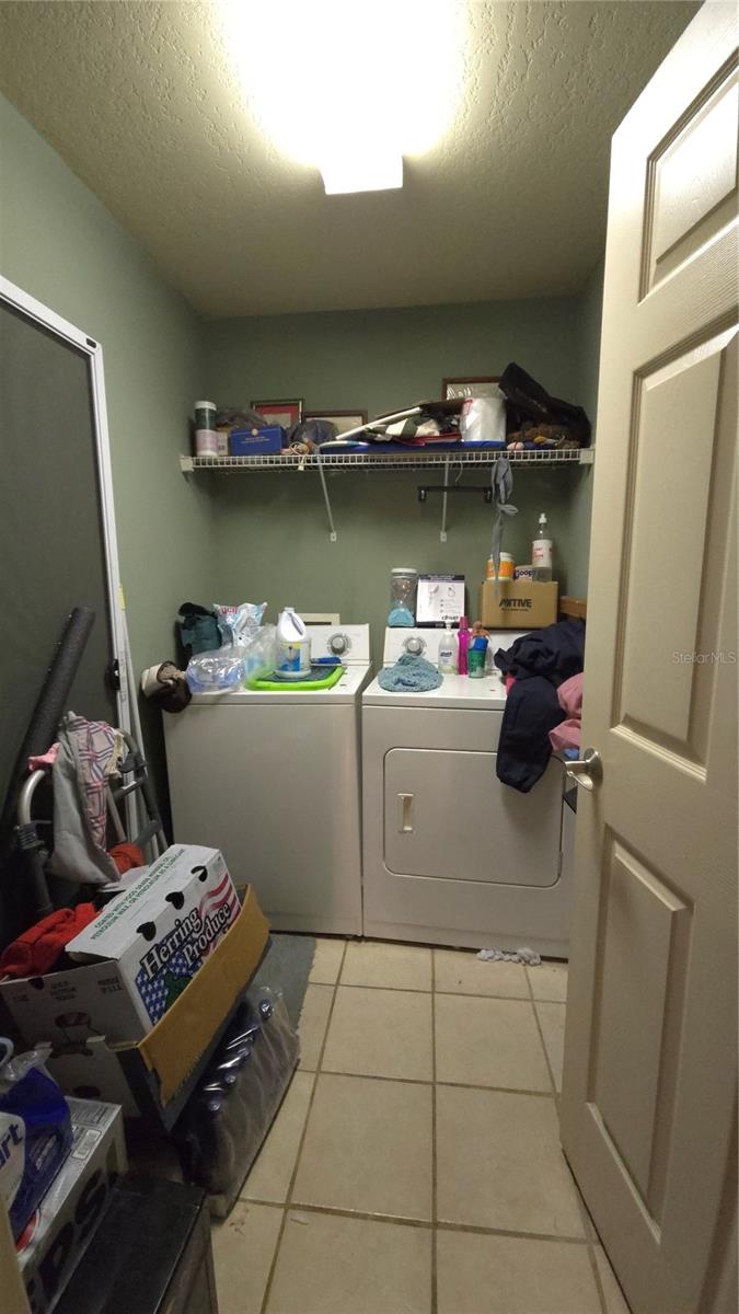 Image 10 of 14 For 25 Willow Road