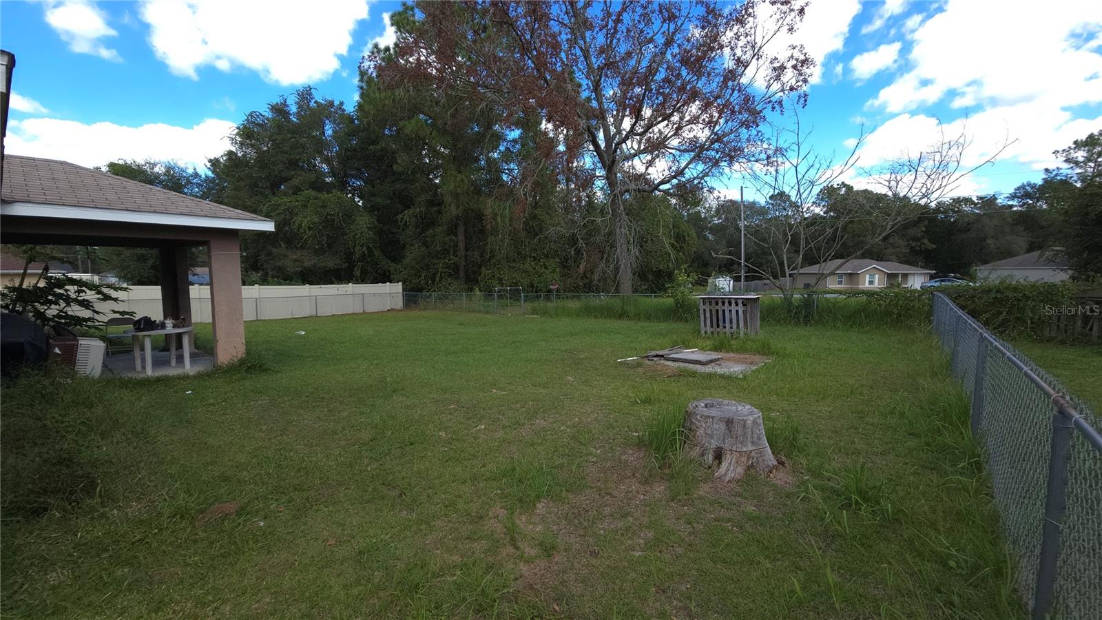 Image 11 of 14 For 25 Willow Road