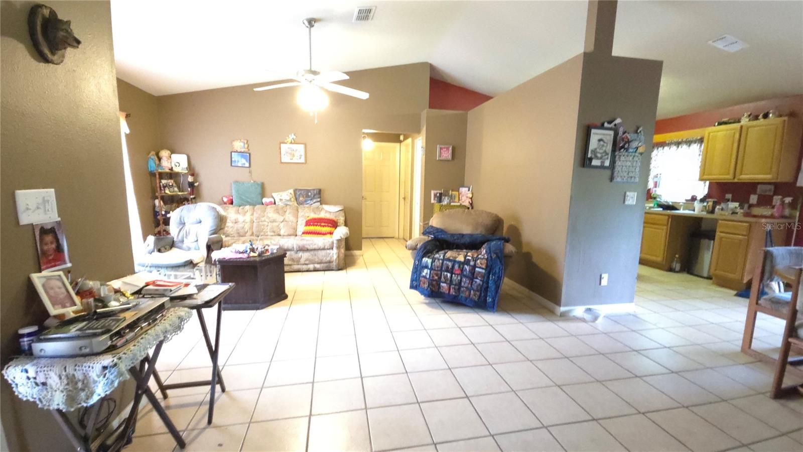 Image 4 of 14 For 25 Willow Road