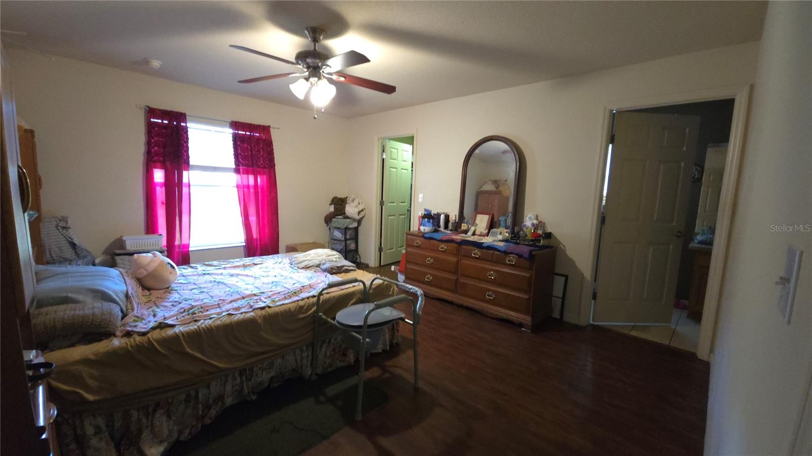 Image 6 of 14 For 25 Willow Road