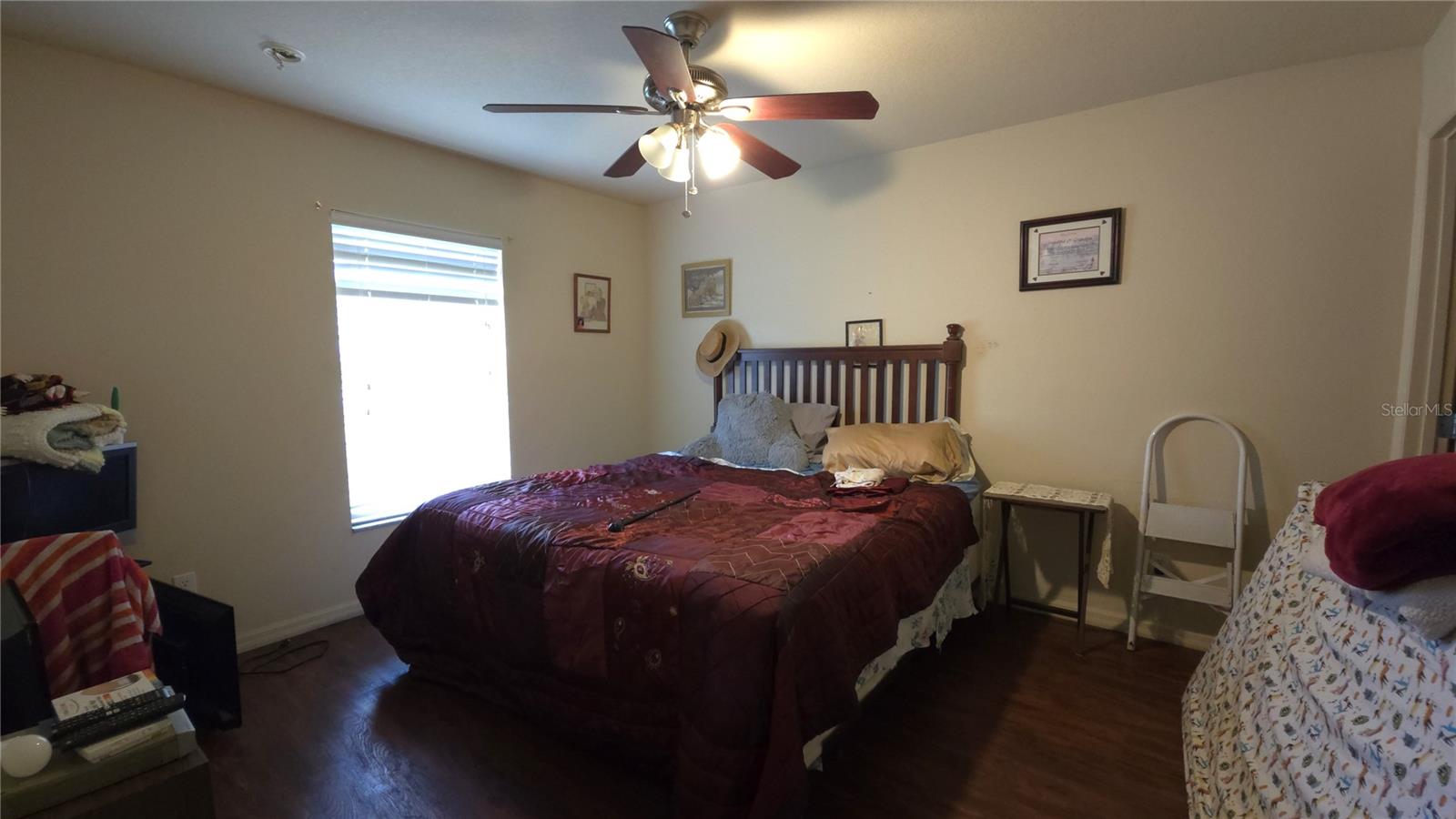 Image 8 of 14 For 25 Willow Road