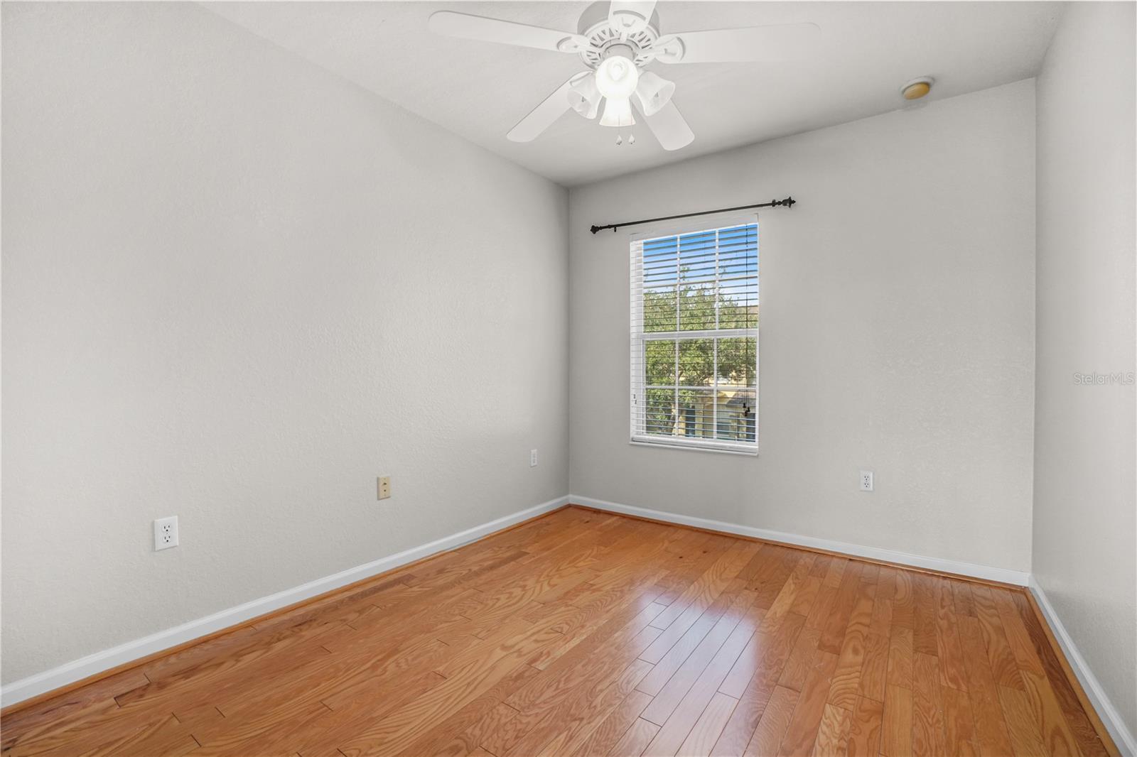 Image 28 of 44 For 7711 Fairgrove Avenue