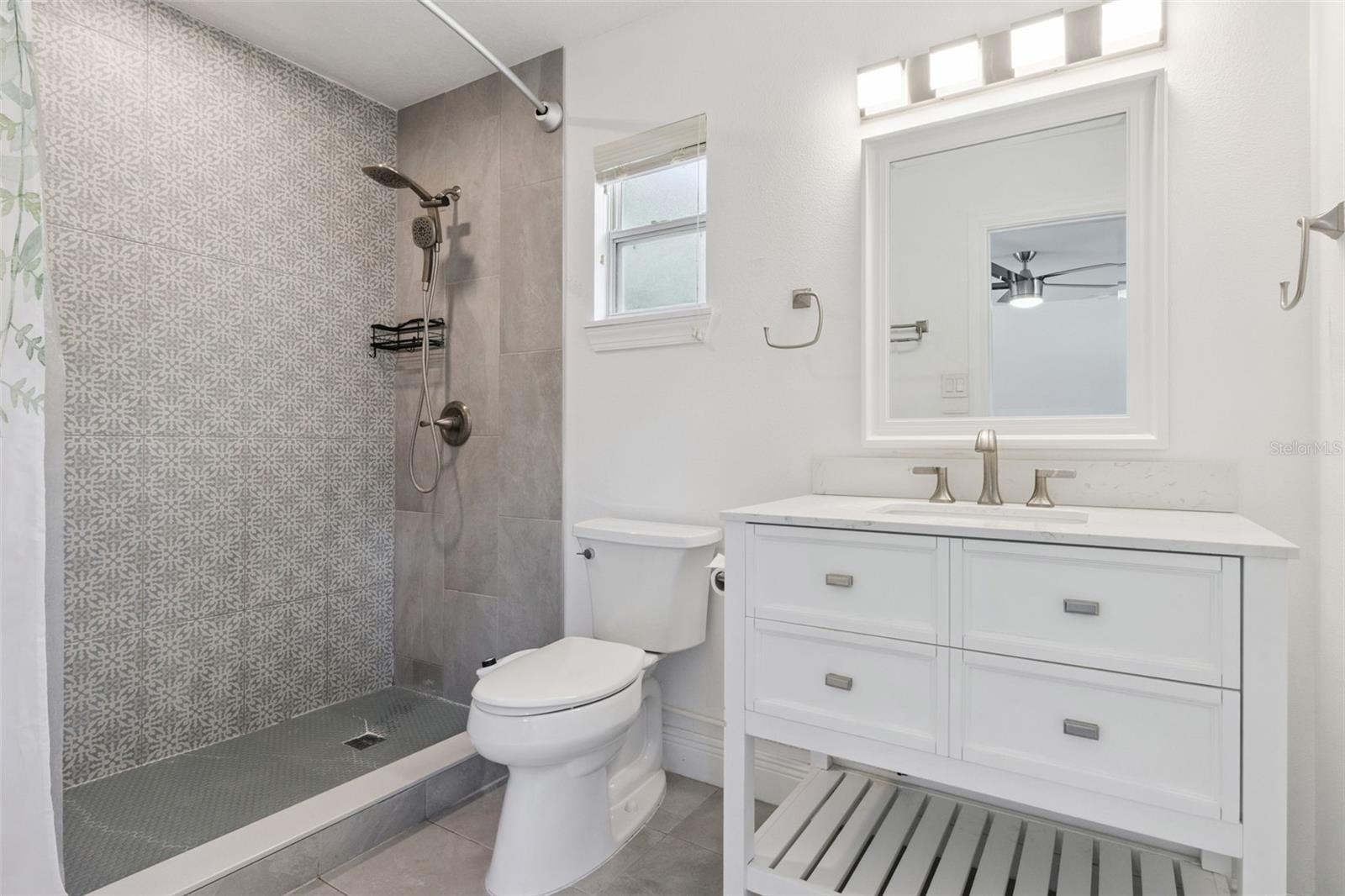 Image 11 of 37 For 4515 Seils Way