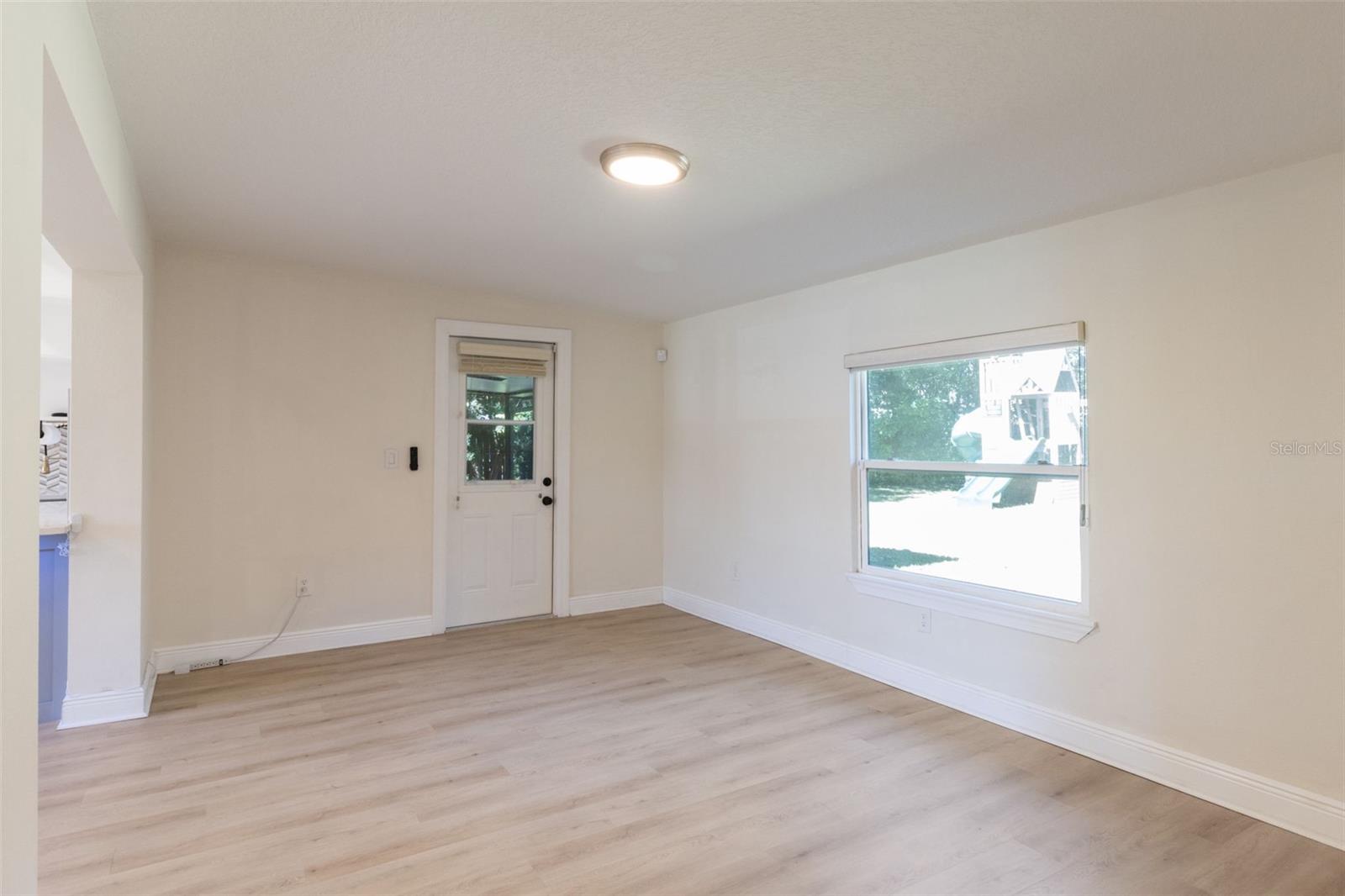 Image 13 of 37 For 4515 Seils Way