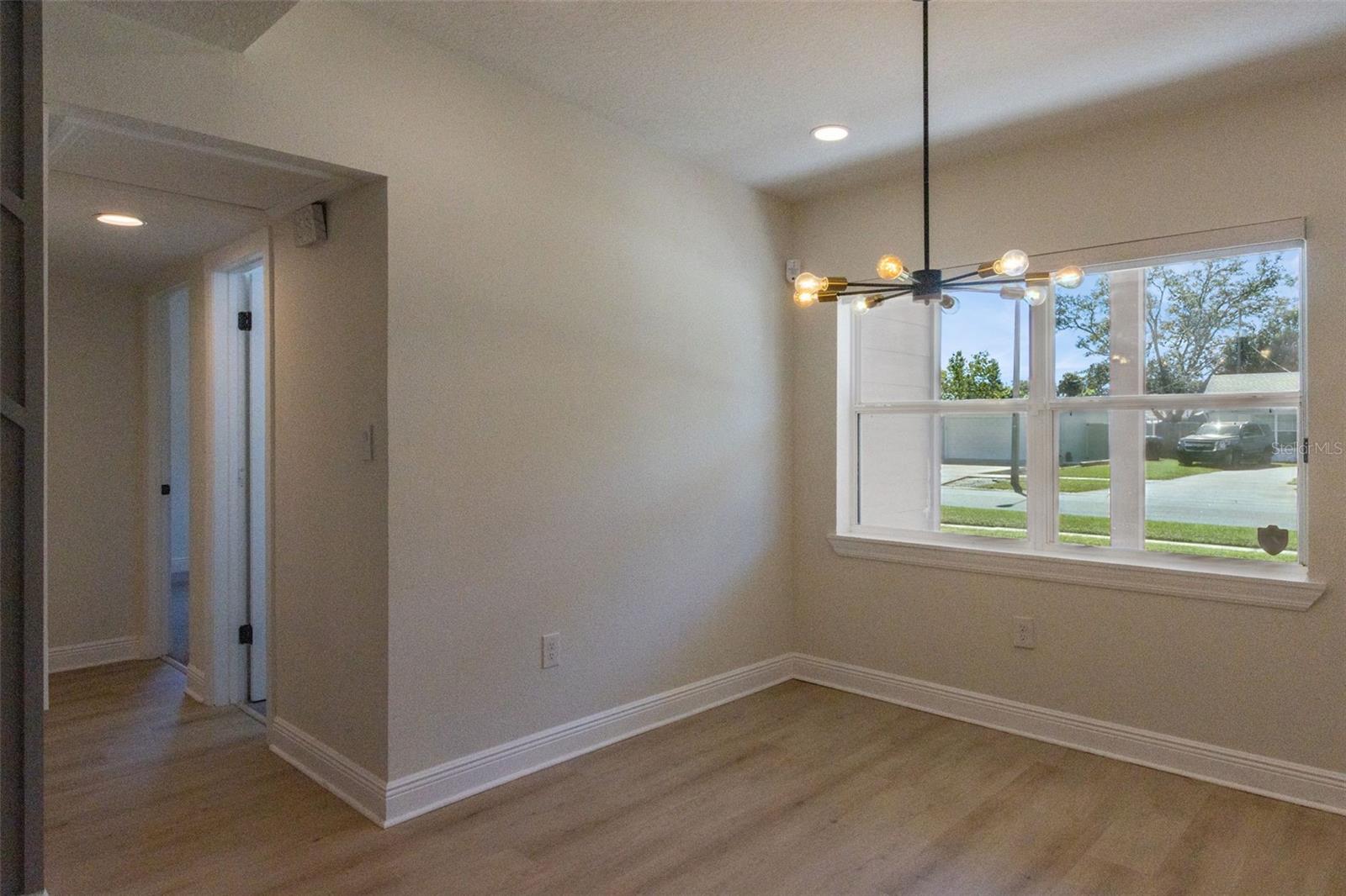 Image 22 of 37 For 4515 Seils Way