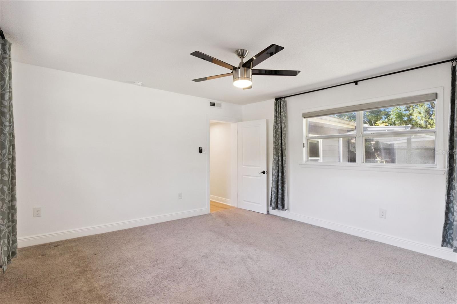 Image 23 of 37 For 4515 Seils Way