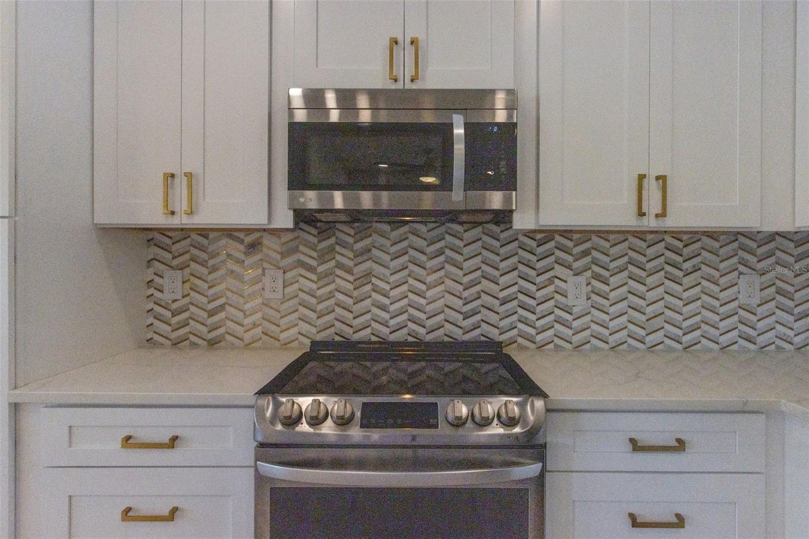 Image 6 of 37 For 4515 Seils Way