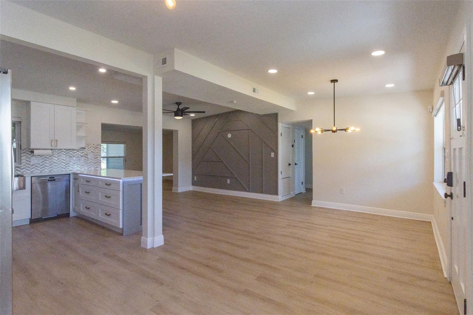 Image 8 of 37 For 4515 Seils Way