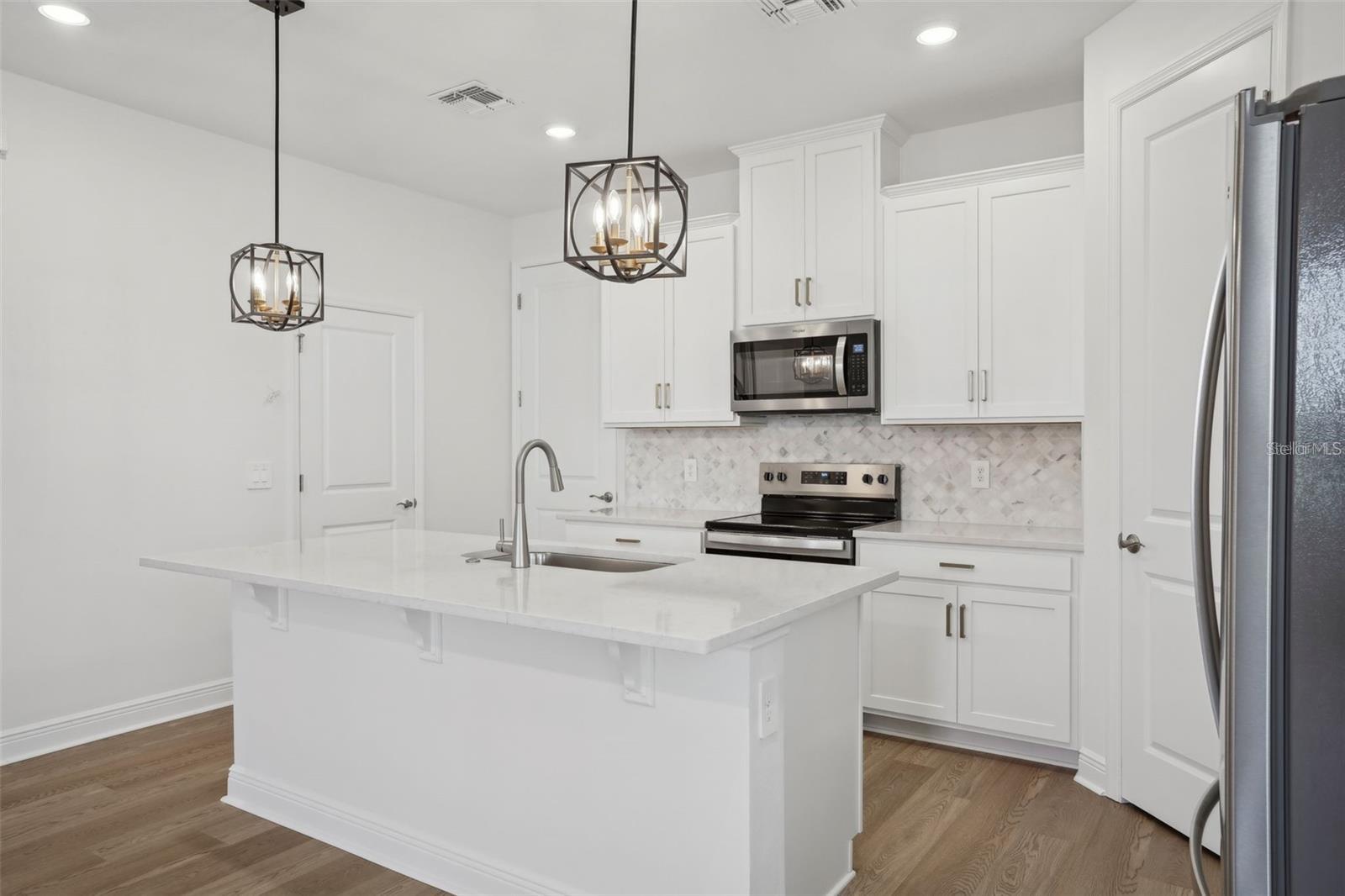 Image 13 of 37 For 16484 Silver Brook Way
