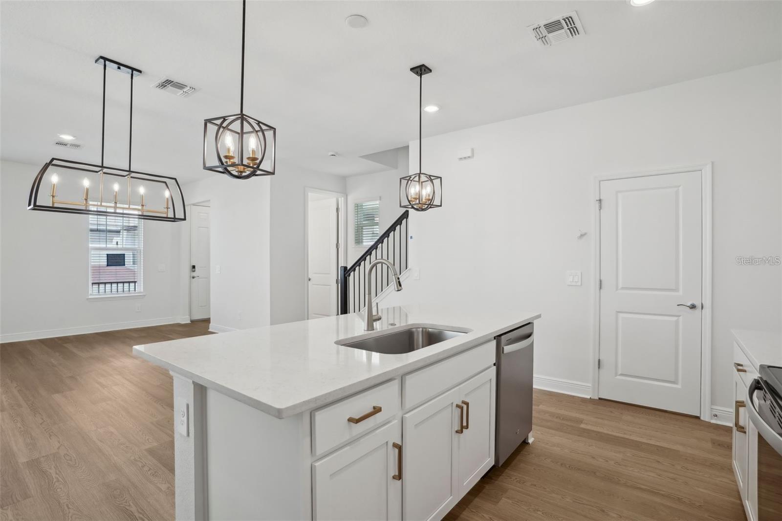 Image 15 of 37 For 16484 Silver Brook Way
