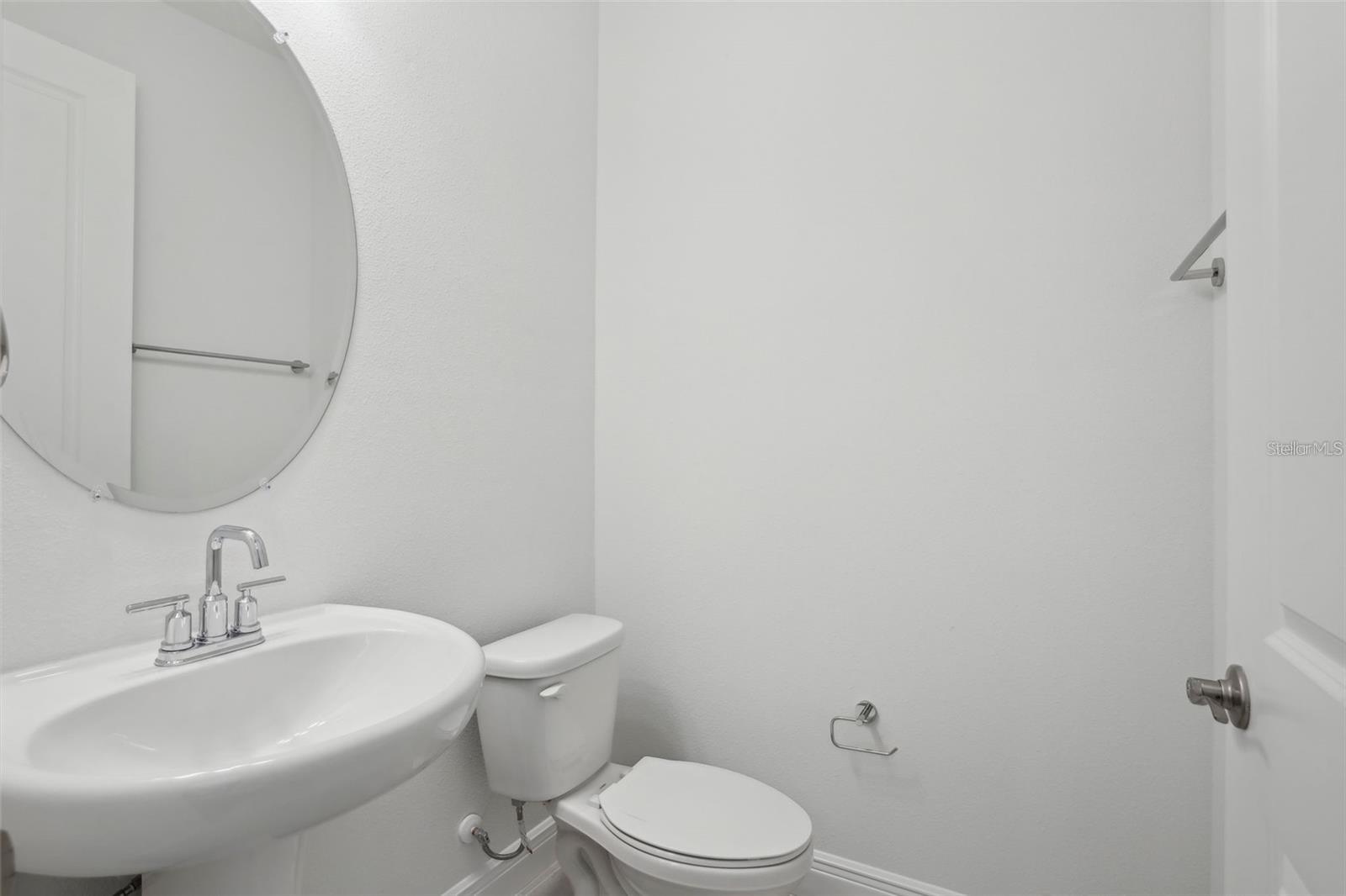 Image 16 of 37 For 16484 Silver Brook Way