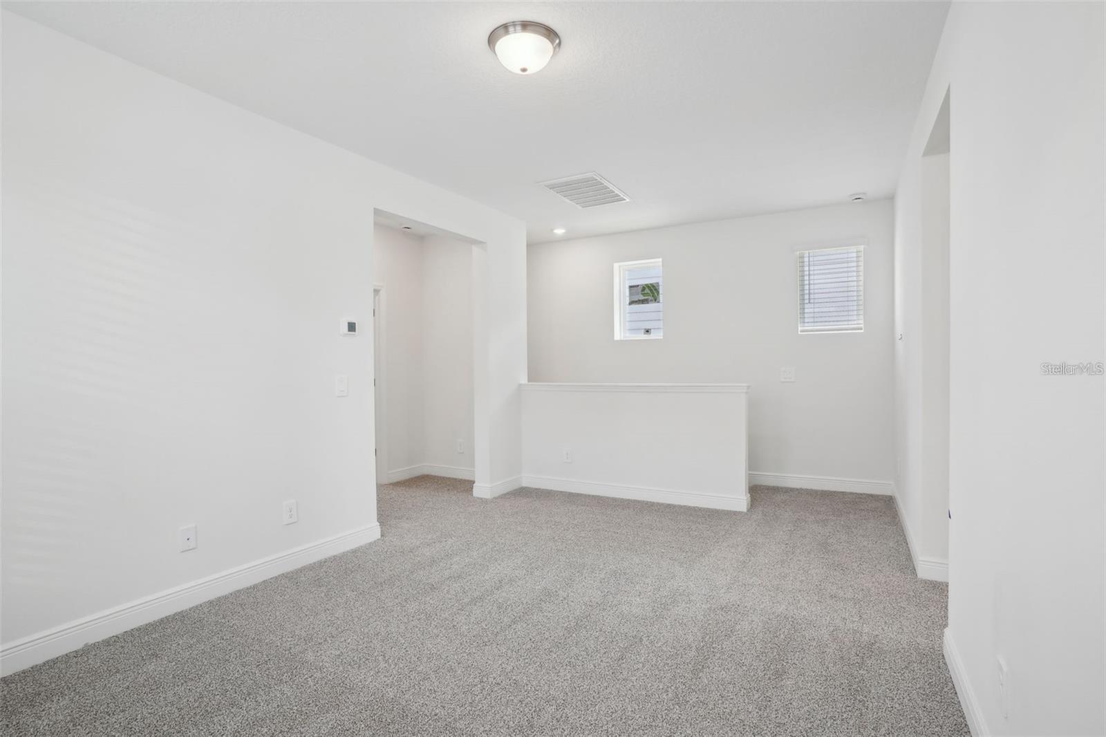 Image 20 of 37 For 16484 Silver Brook Way