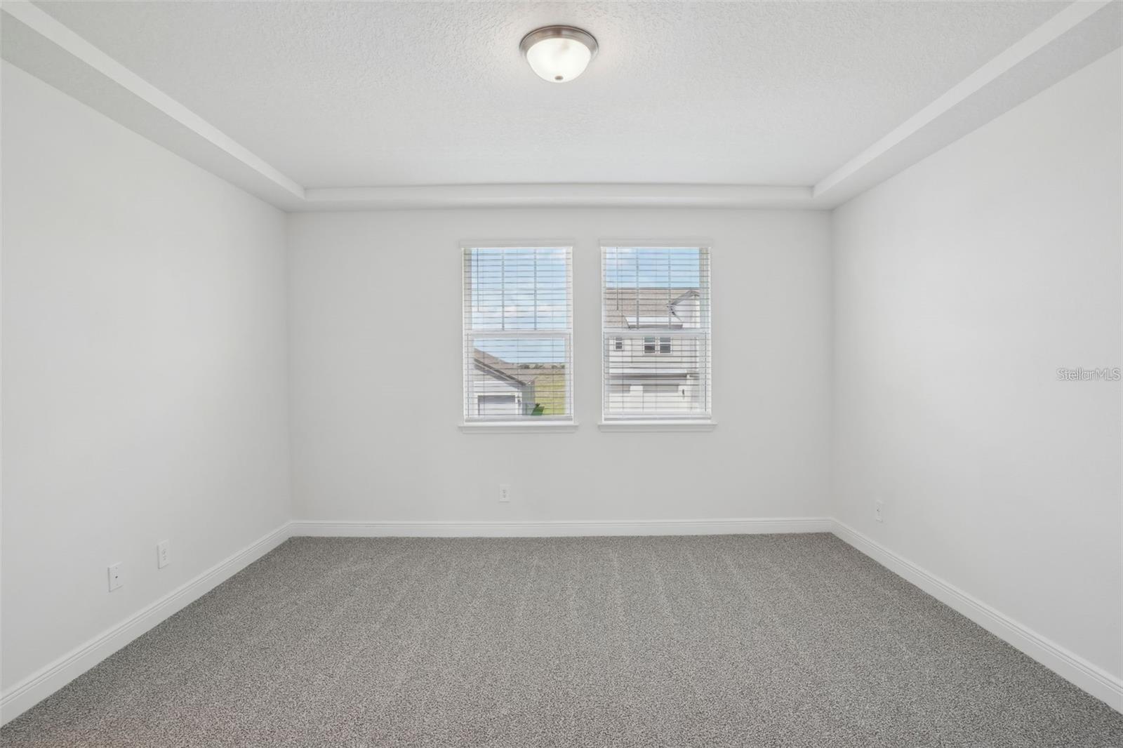 Image 21 of 37 For 16484 Silver Brook Way