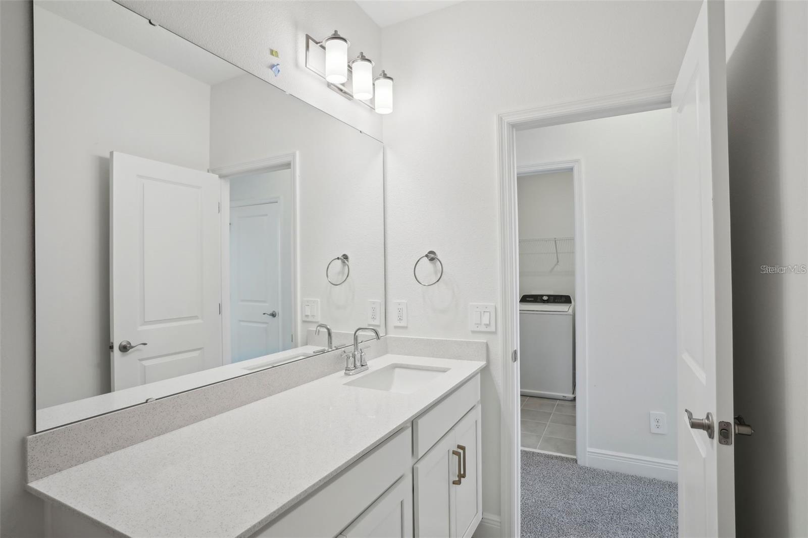 Image 31 of 37 For 16484 Silver Brook Way