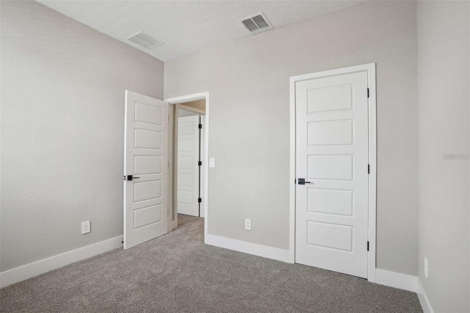 Image 34 of 37 For 16484 Silver Brook Way