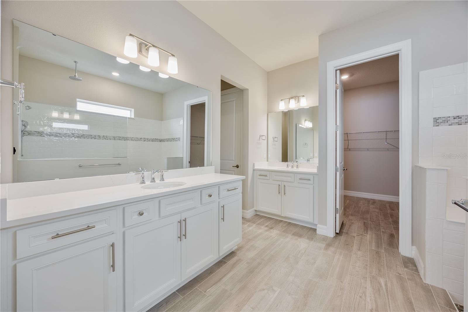 Image 17 of 37 For 8077 Leaf Grove Circle