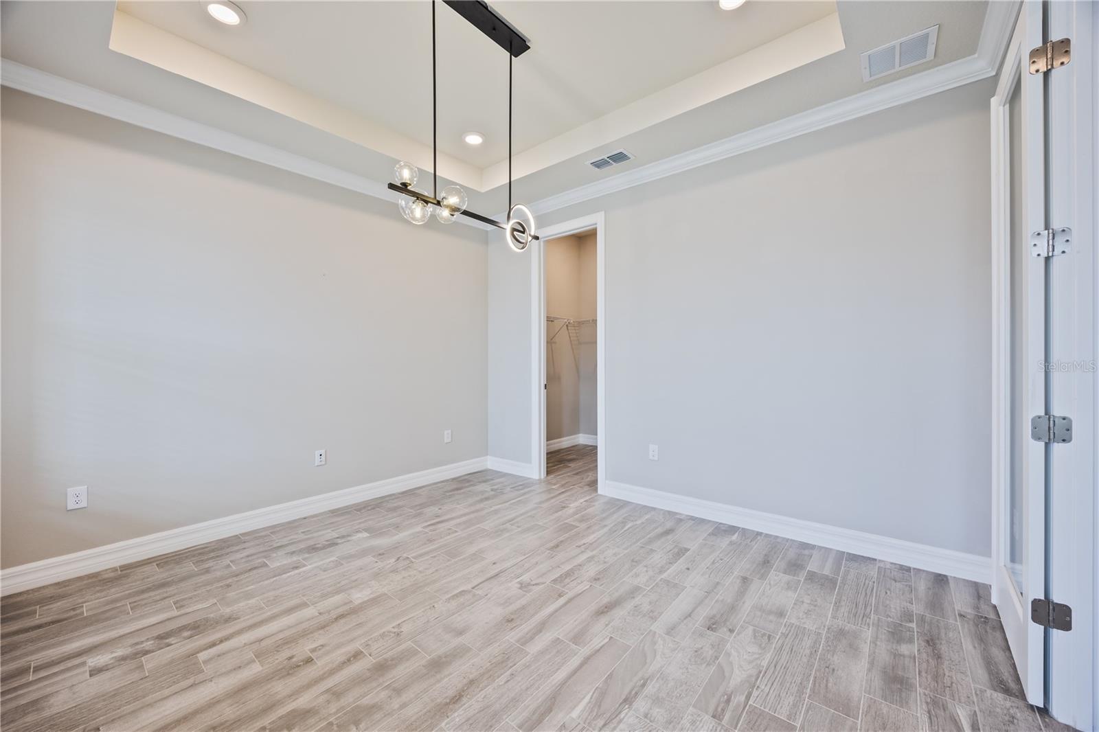 Image 22 of 37 For 8077 Leaf Grove Circle