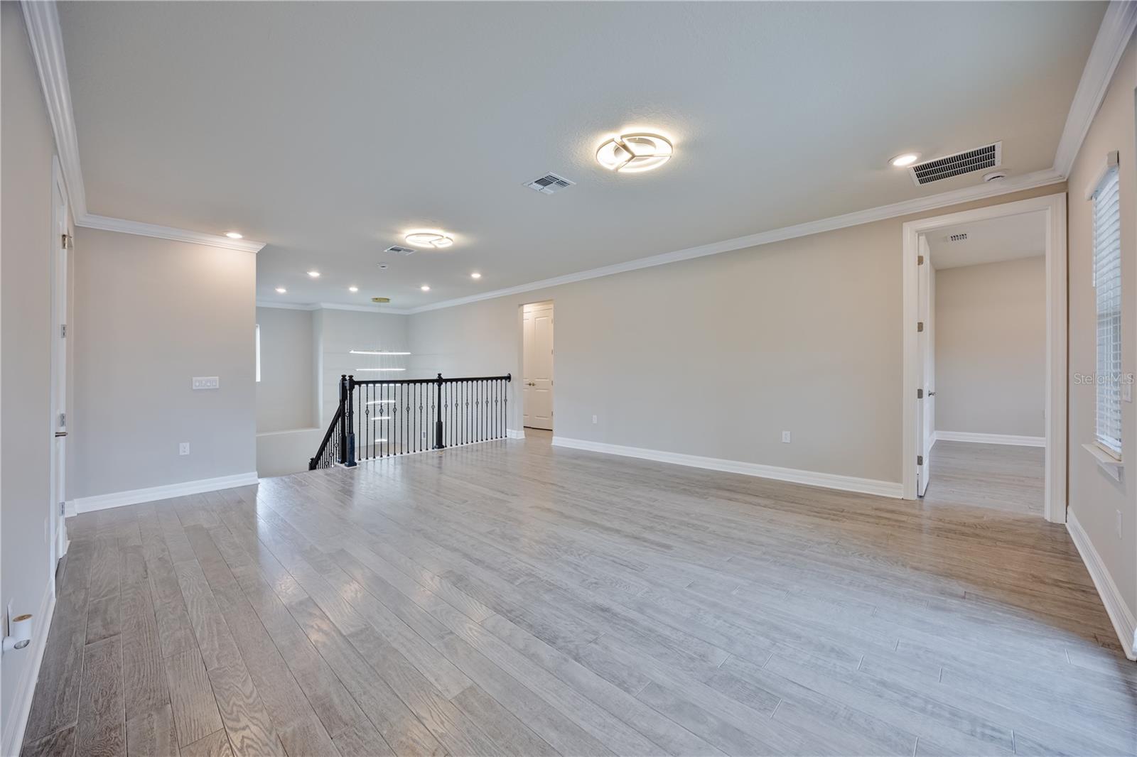 Image 24 of 37 For 8077 Leaf Grove Circle