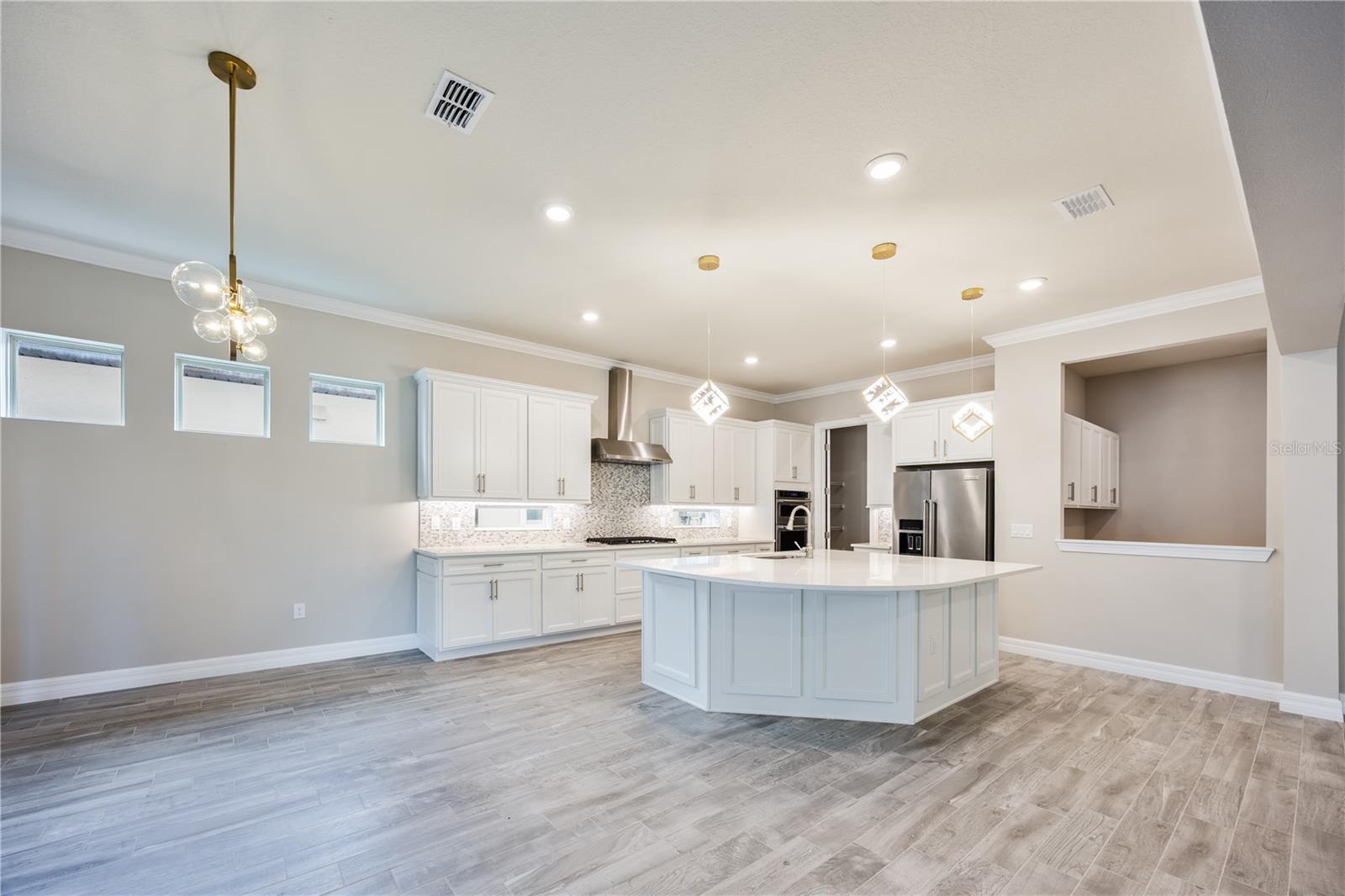 Image 6 of 37 For 8077 Leaf Grove Circle