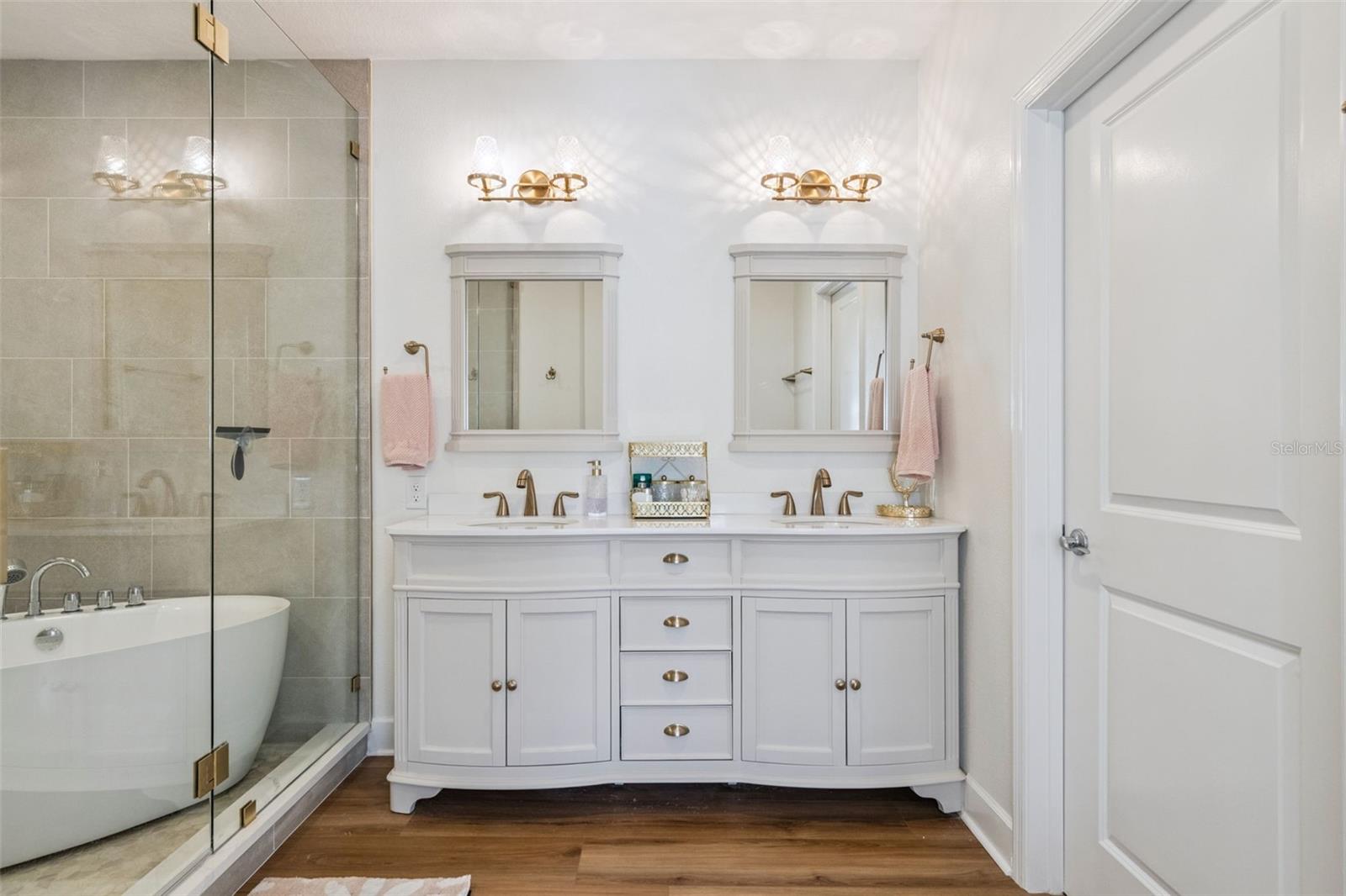 Image 28 of 84 For 1220 Ironsmith Drive 101