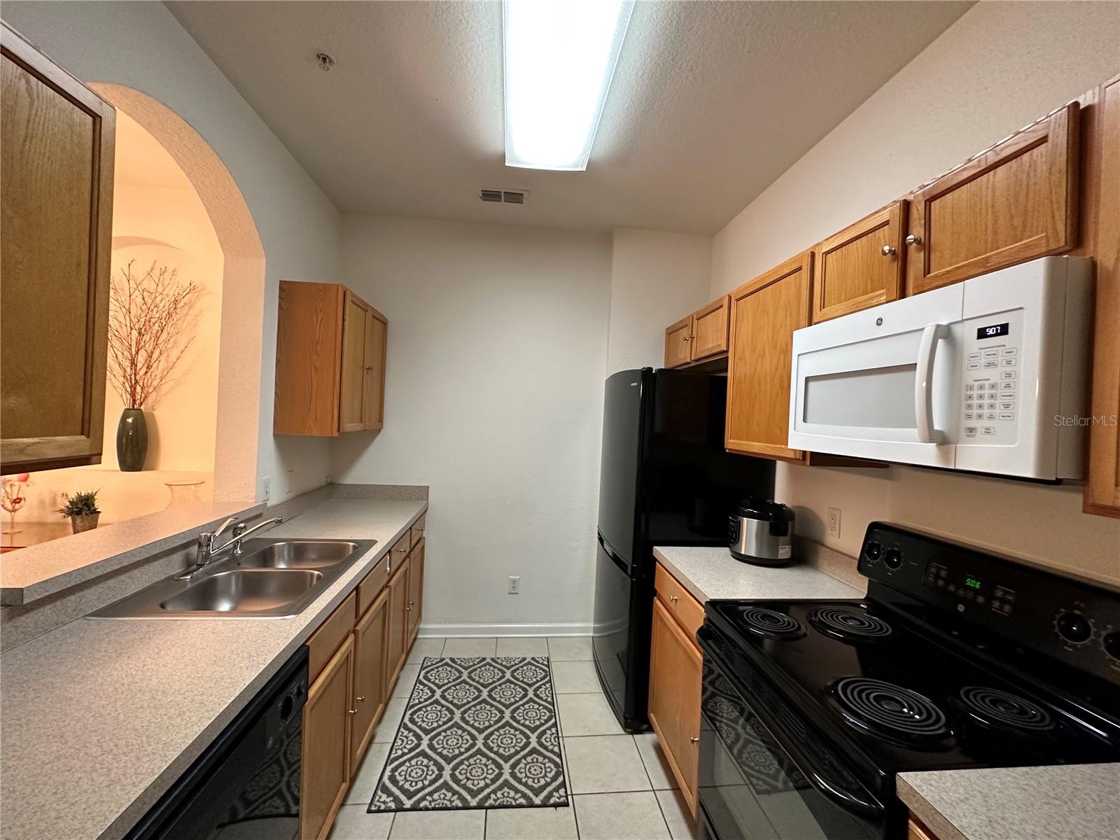 Image 3 of 8 For 6451 Old Park Lane 101