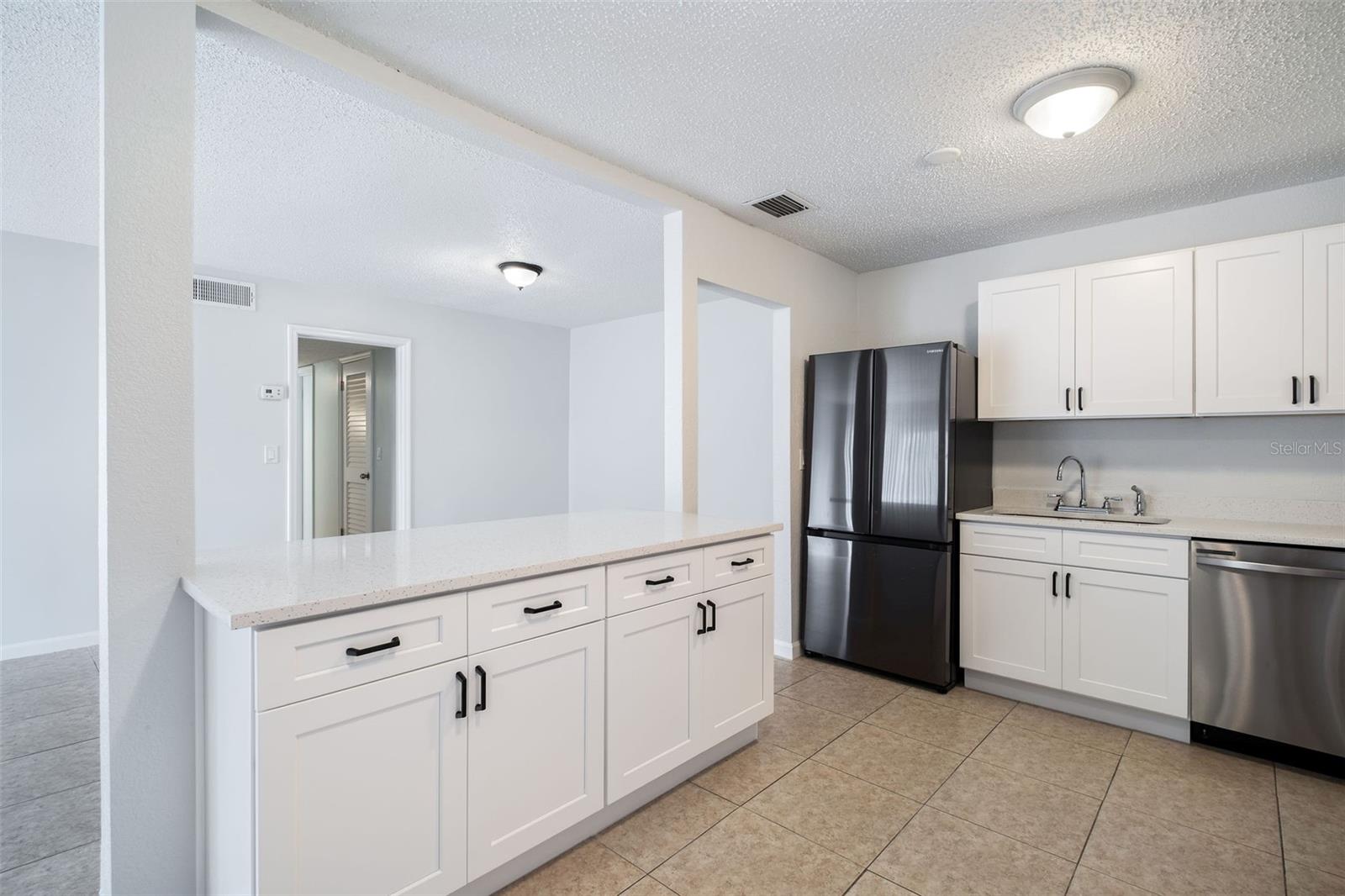 Image 2 of 26 For 500 Banyon Tree Circle 104